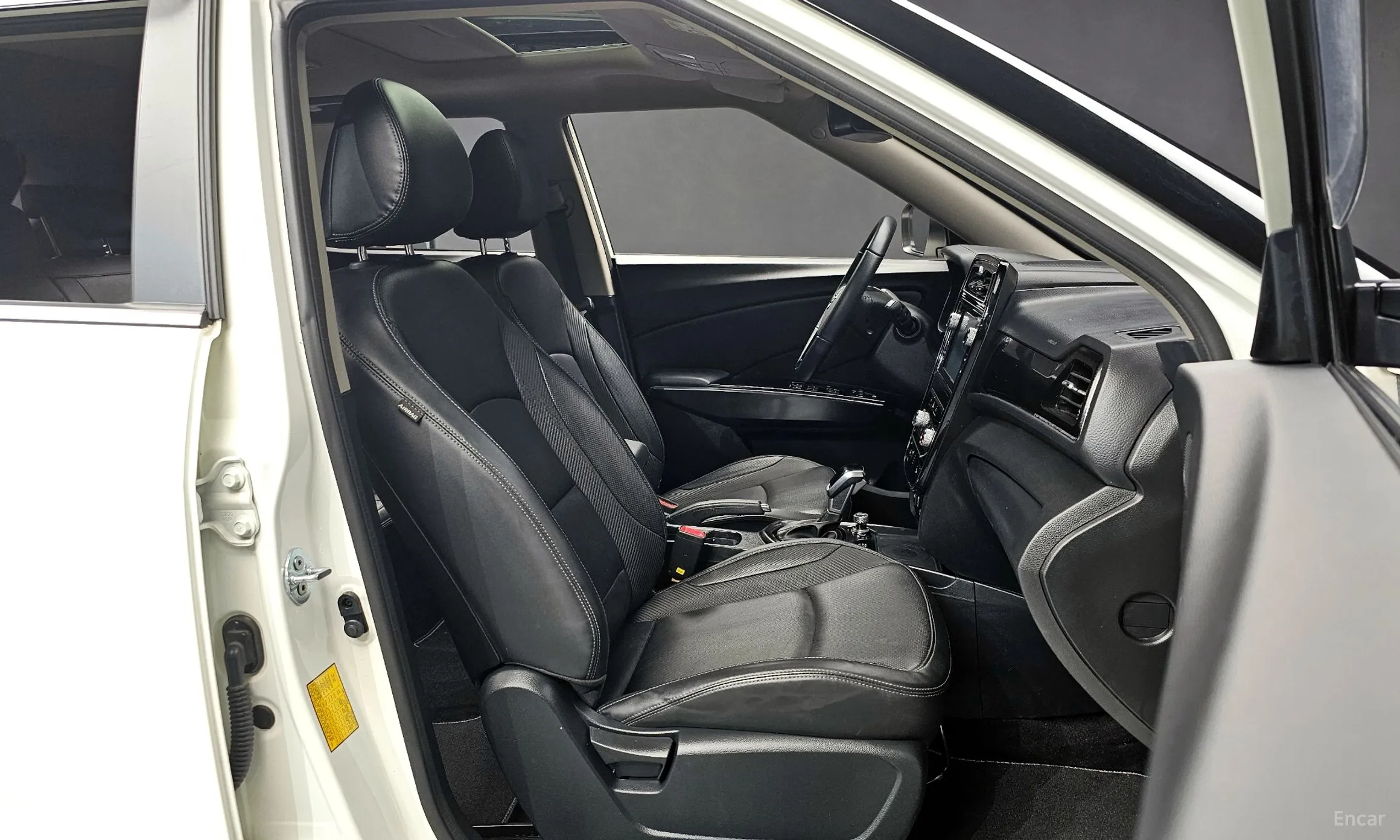 KG Mobility (SsangYong) Berry New Tivoli превью 10