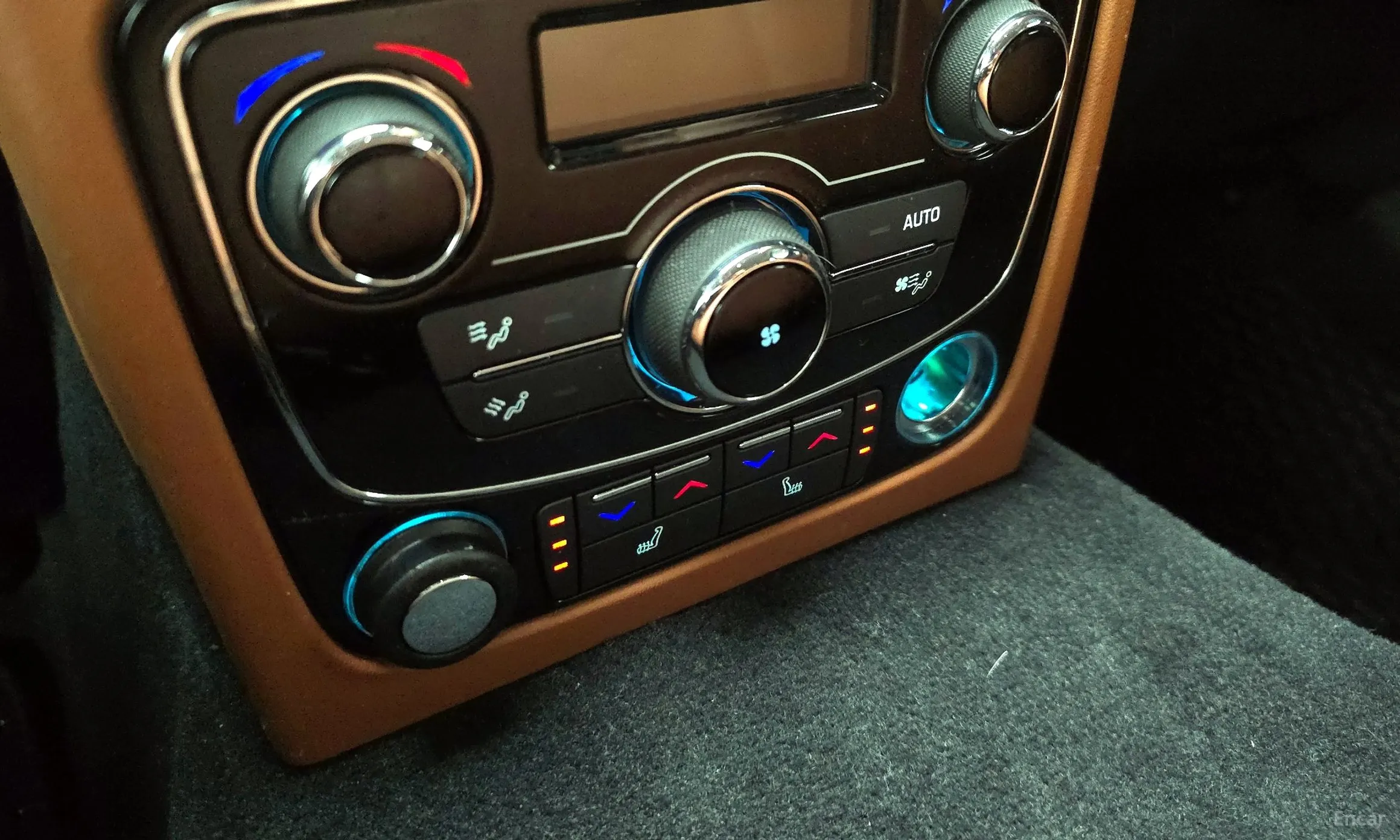 Jaguar XF (x260) превью 18