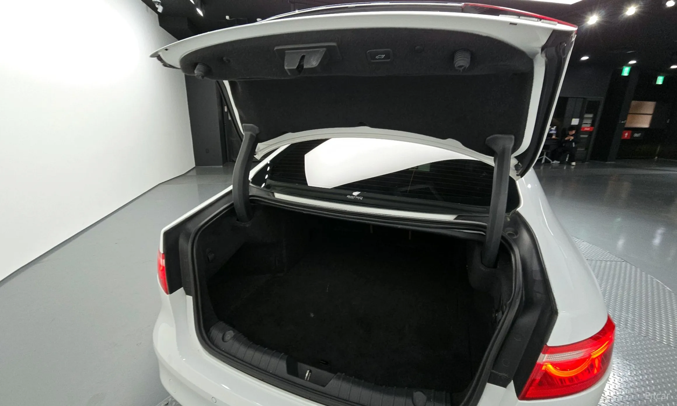 Jaguar XF (x260) превью 20