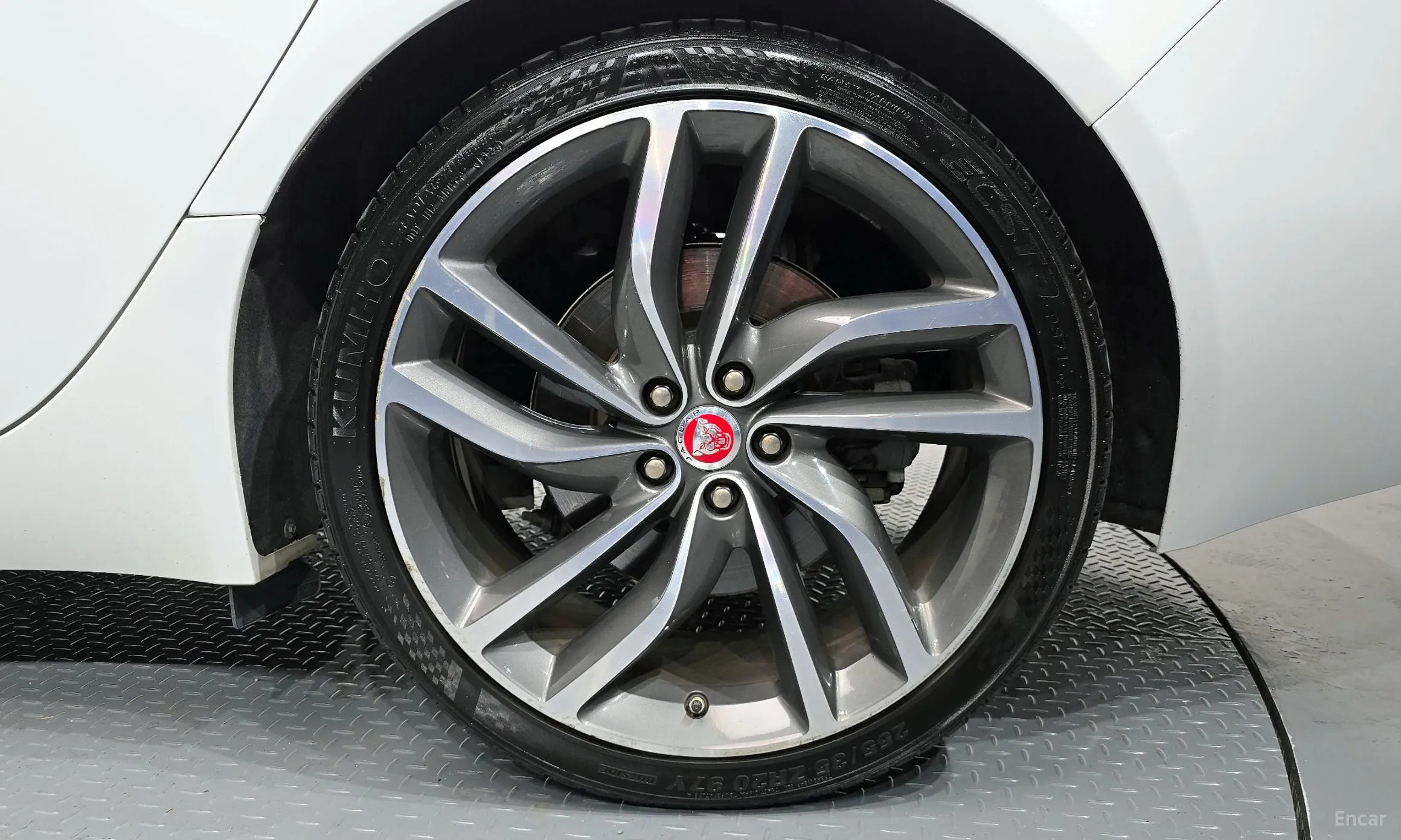 Jaguar XF (x260) превью 5