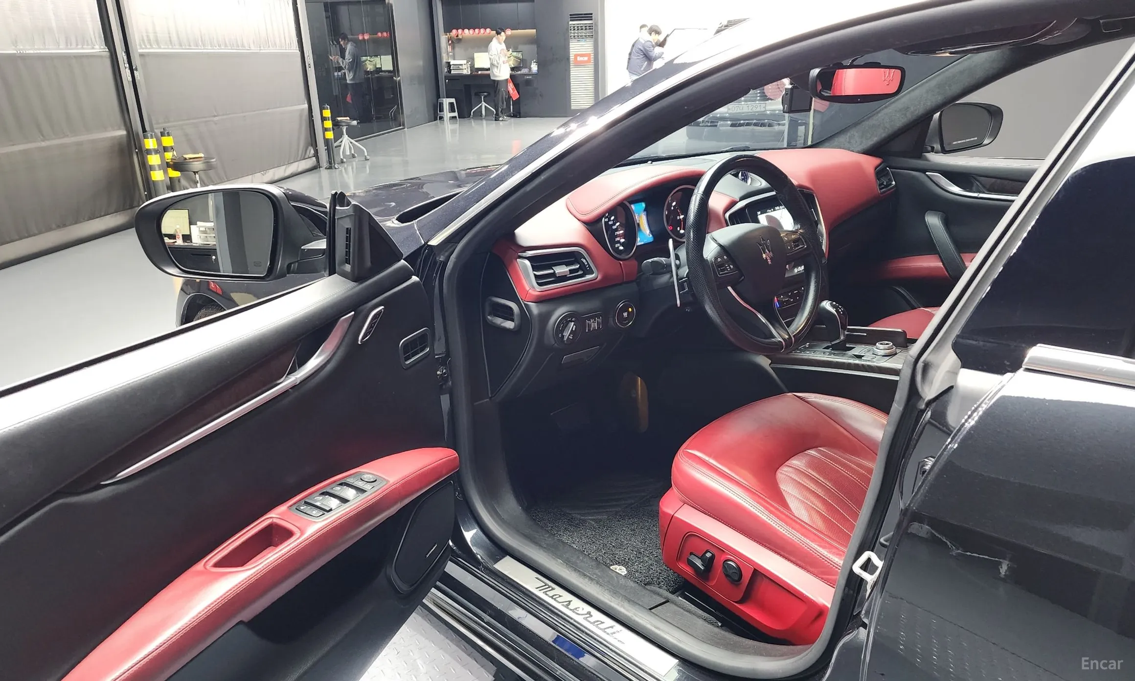 Maserati Ghibli превью 10