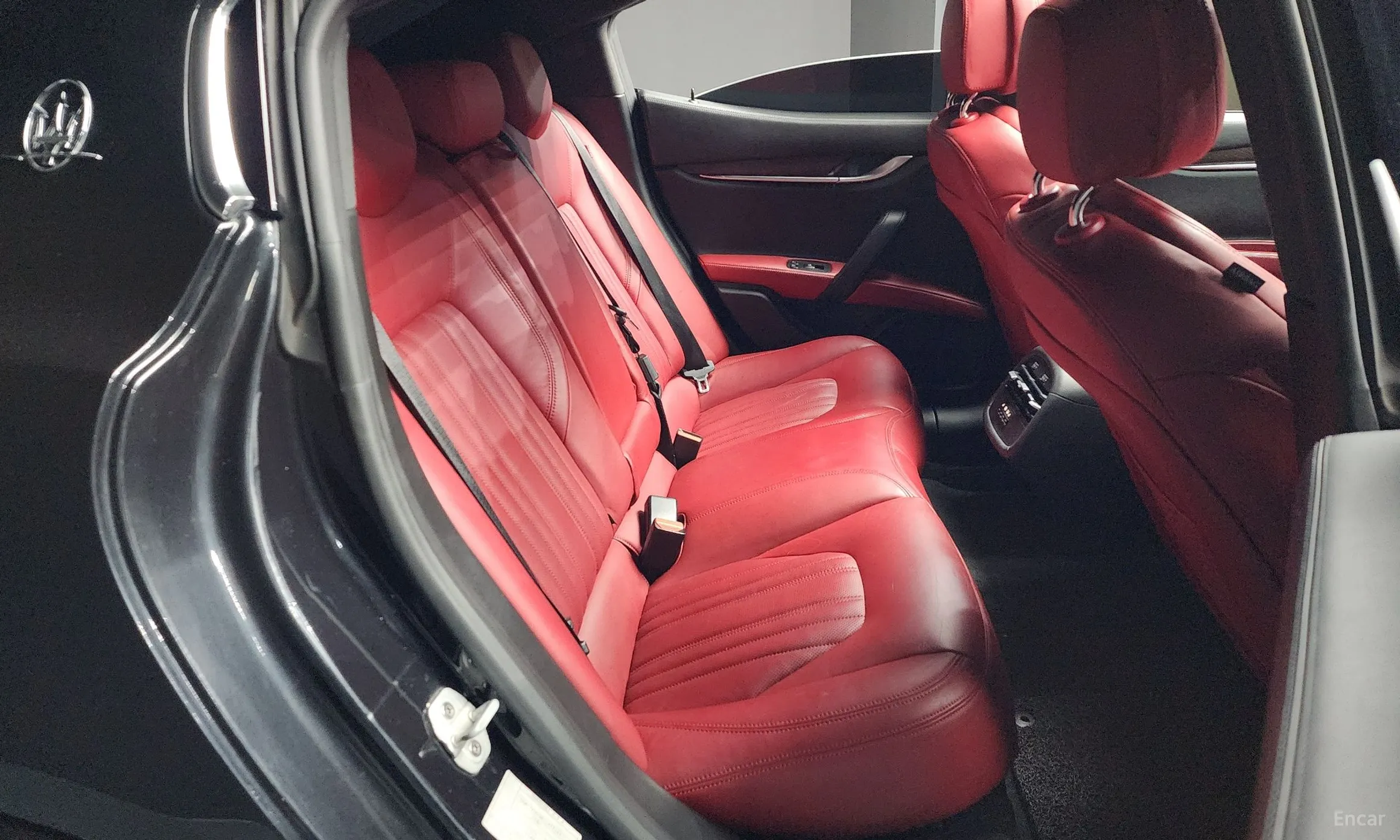 Maserati Ghibli превью 12