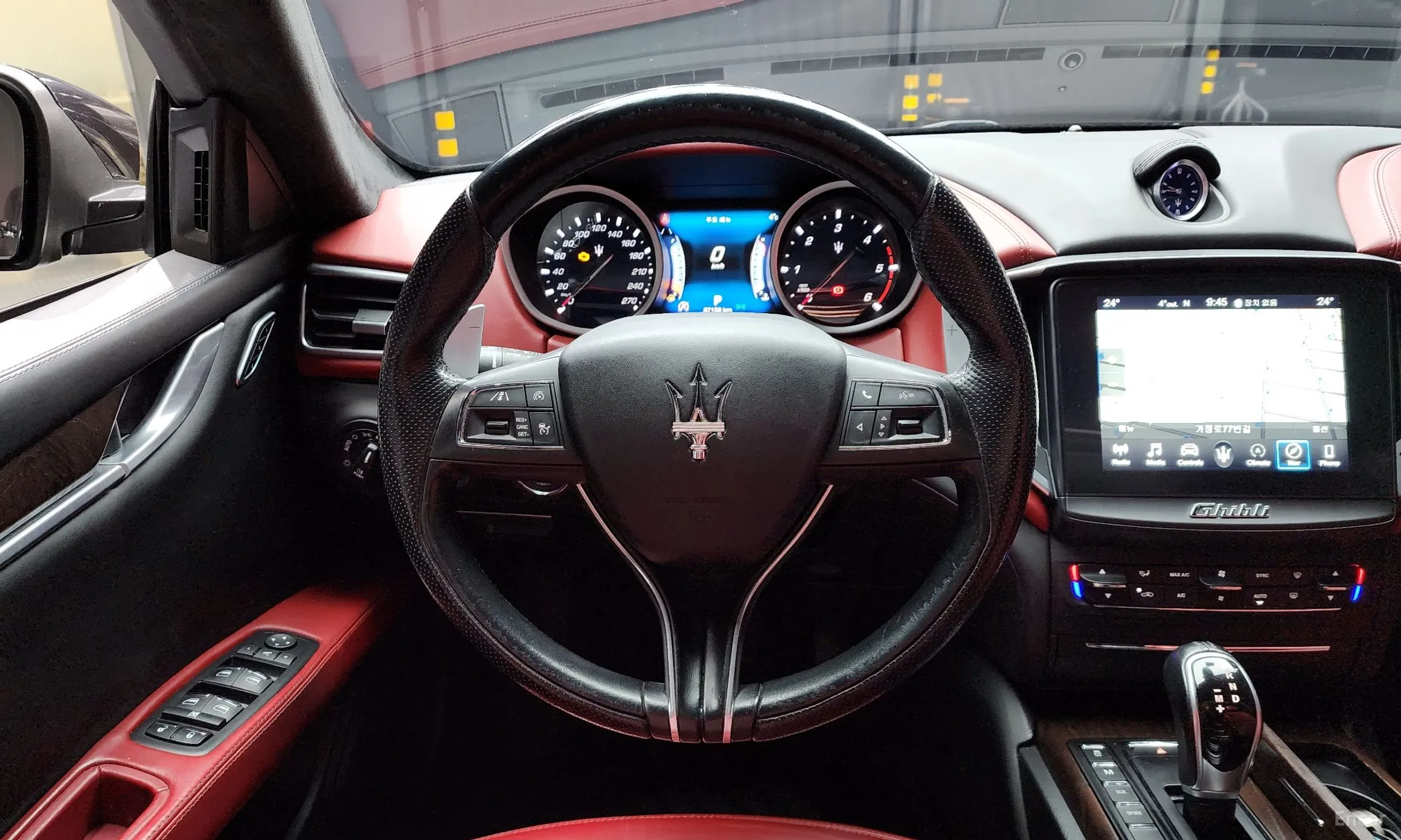 Maserati Ghibli превью 13