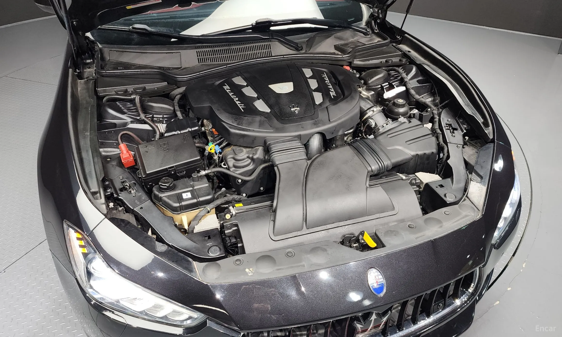 Maserati Ghibli превью 6