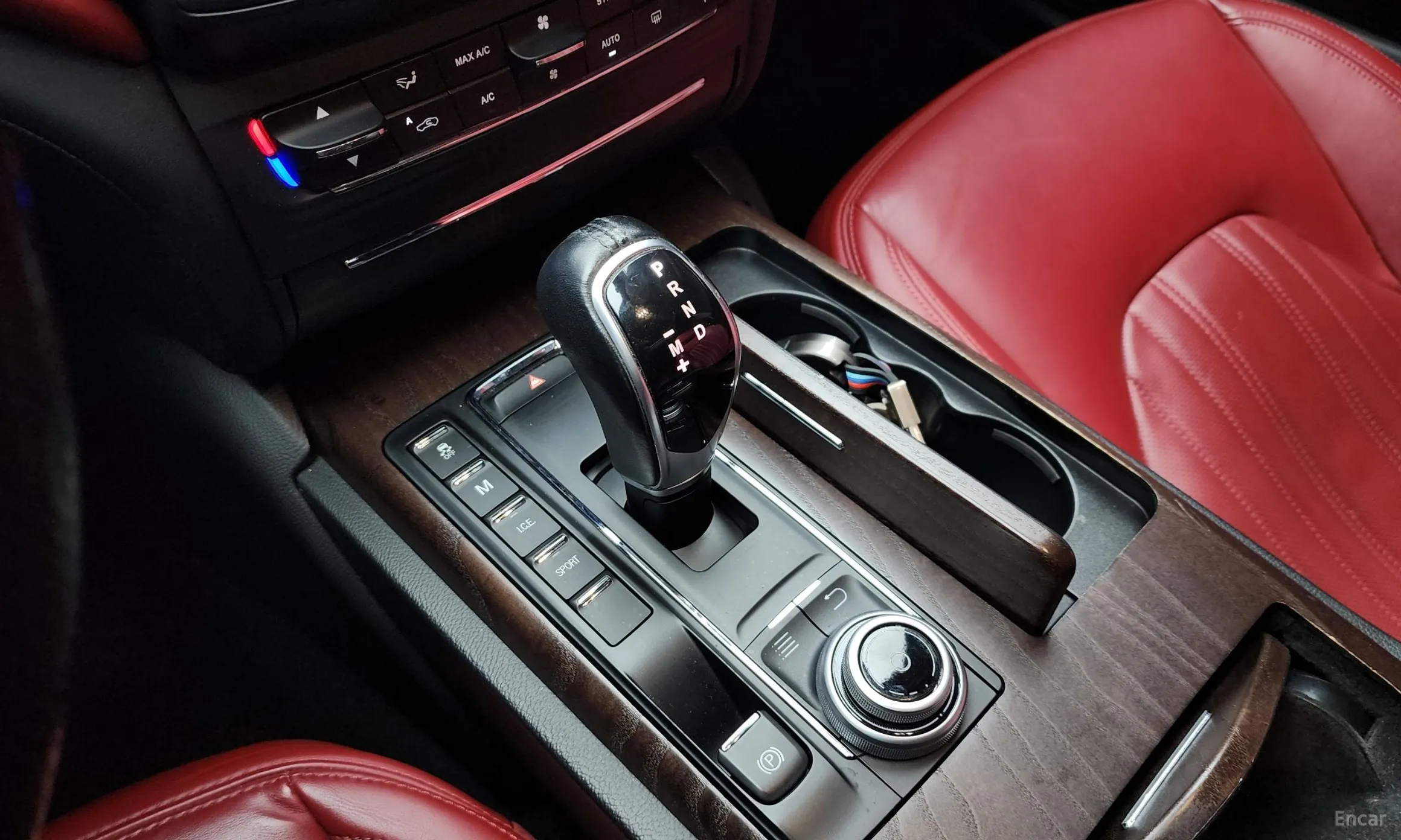 Maserati Ghibli превью 9