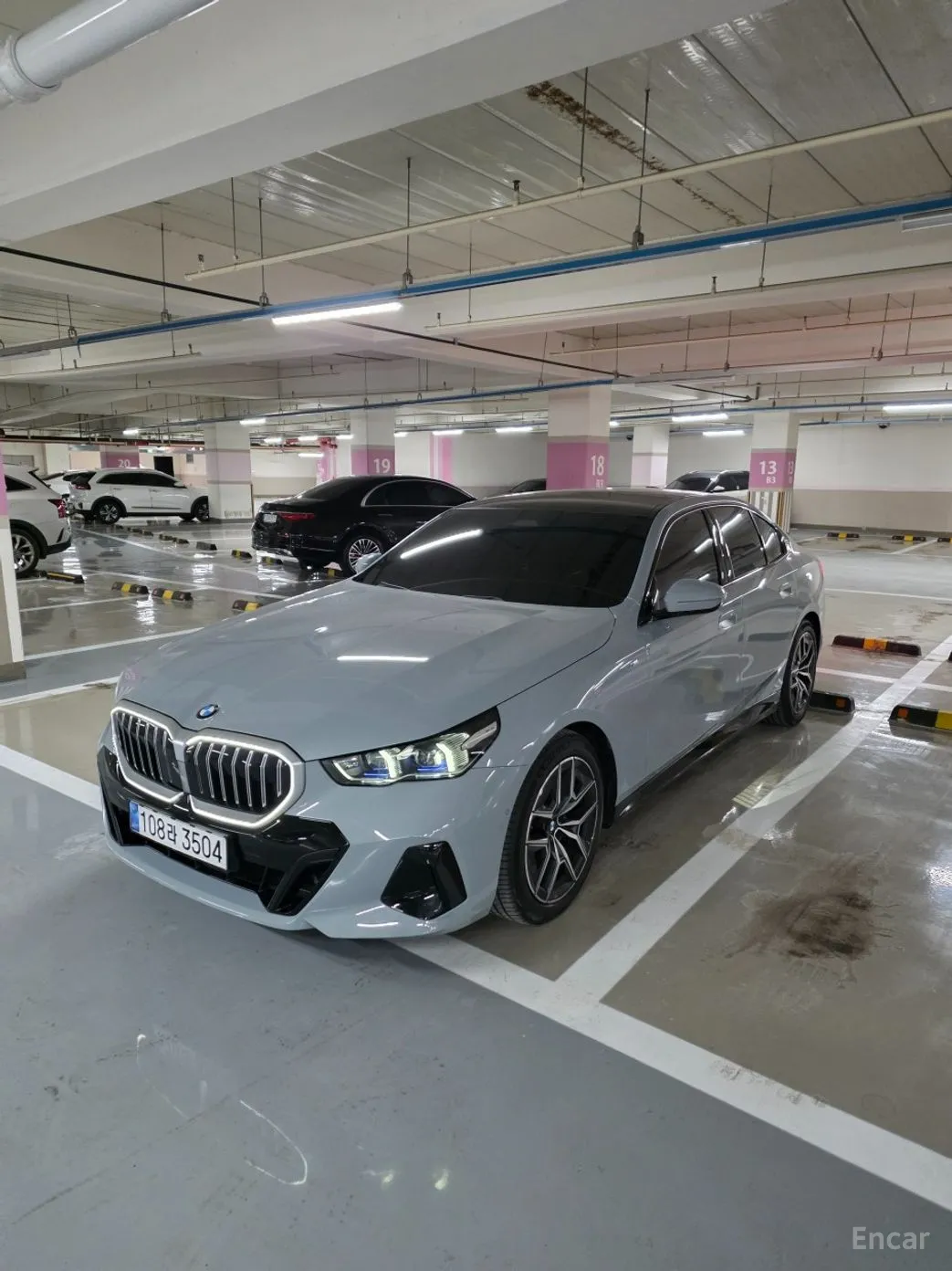 BMW 5 Series (G60) превью 2