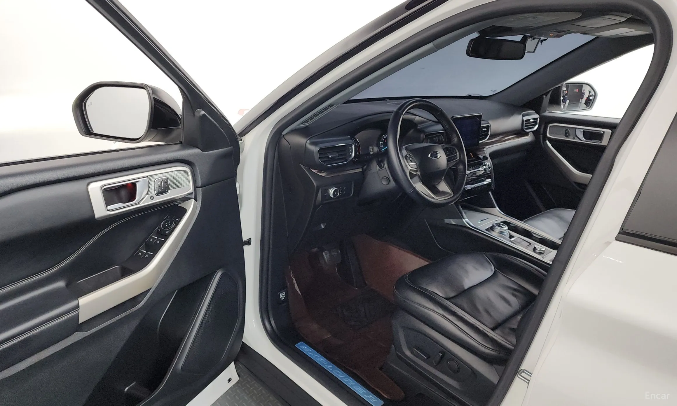 Ford Explorer 6th Generation превью 10
