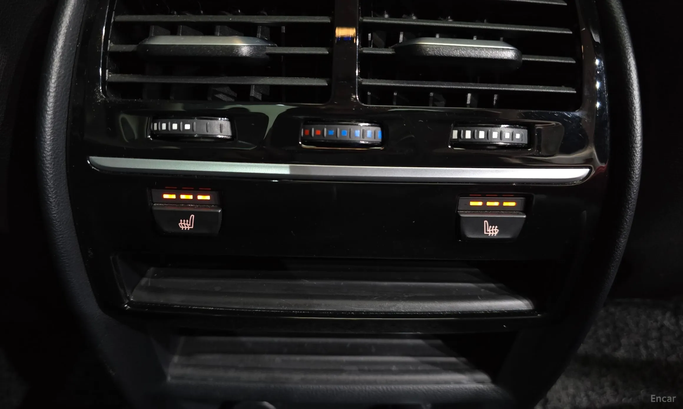 BMW 5 Series (G30) превью 18