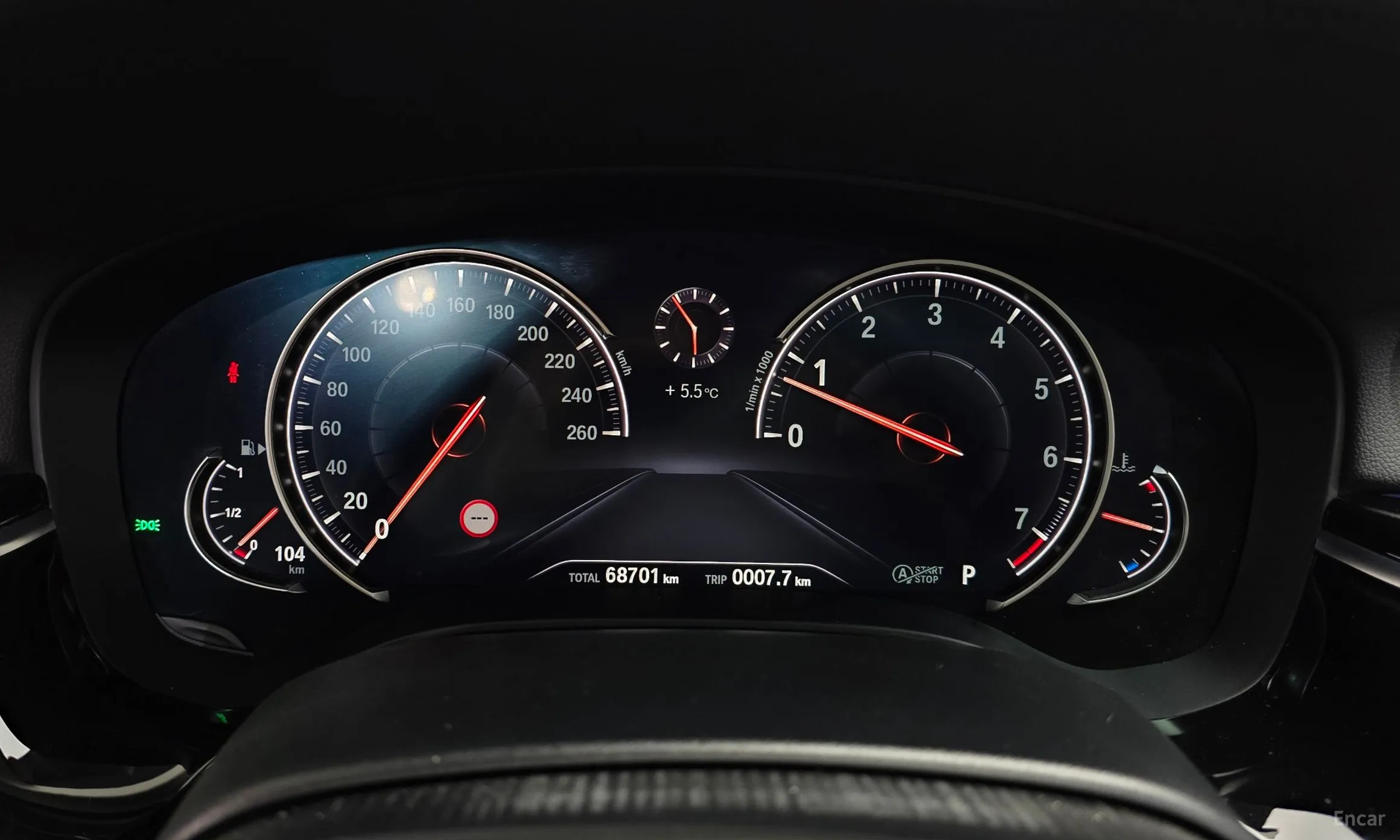 BMW 5 Series (G30) превью 8