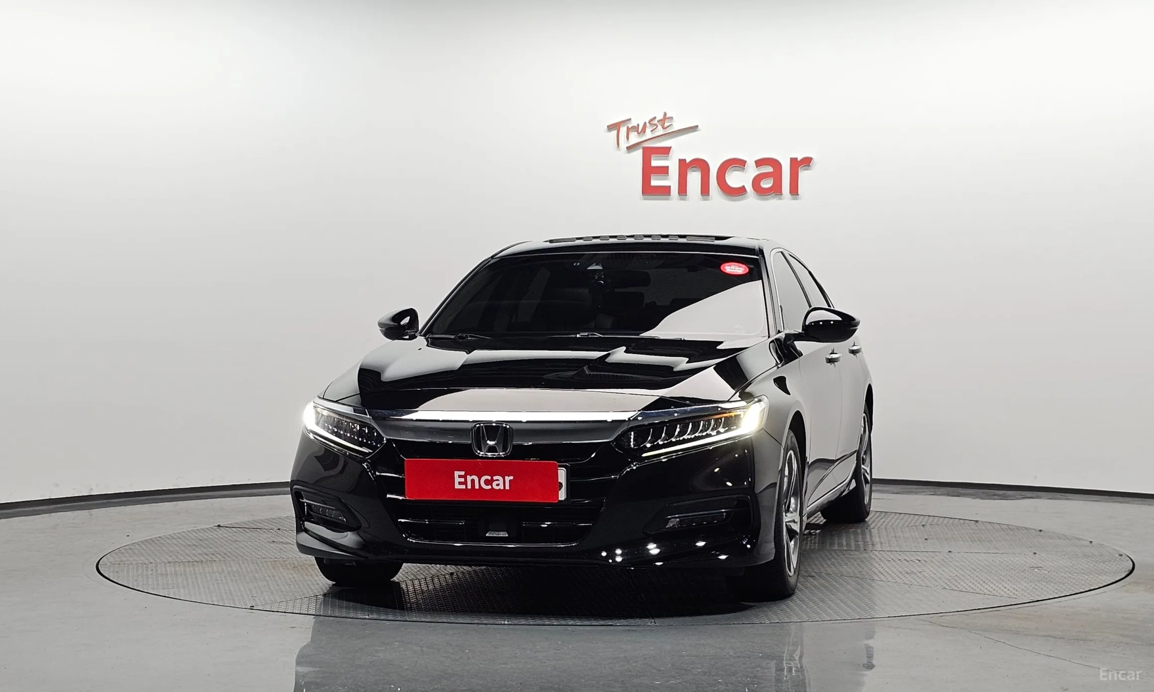Honda Accord 10th Generation превью 3