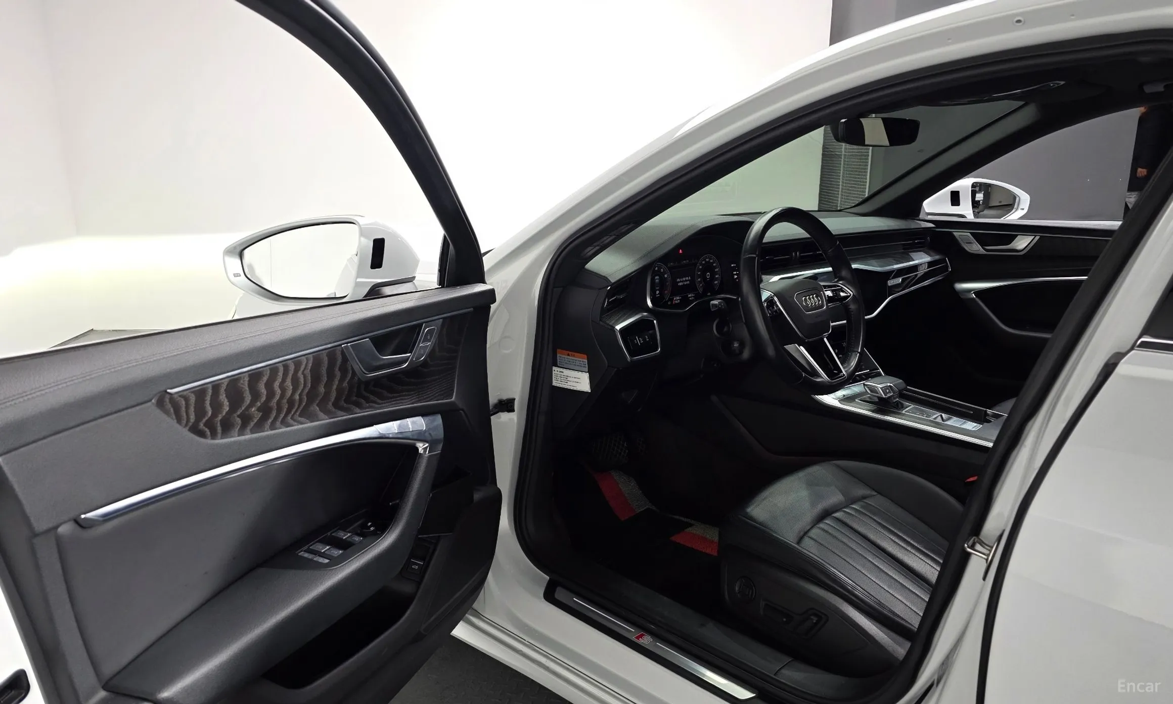 Audi A6 (C8) превью 12