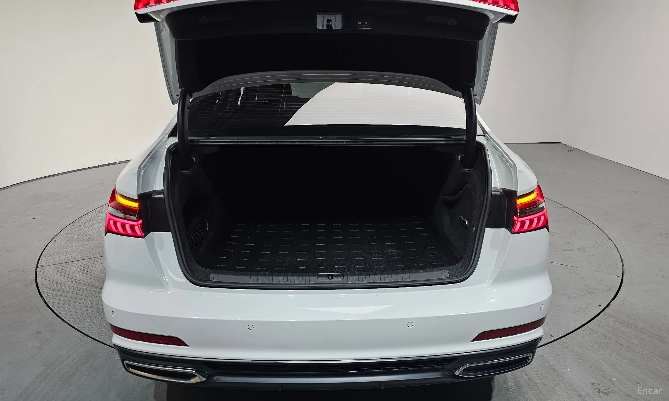 Audi A6 (C8) превью 20