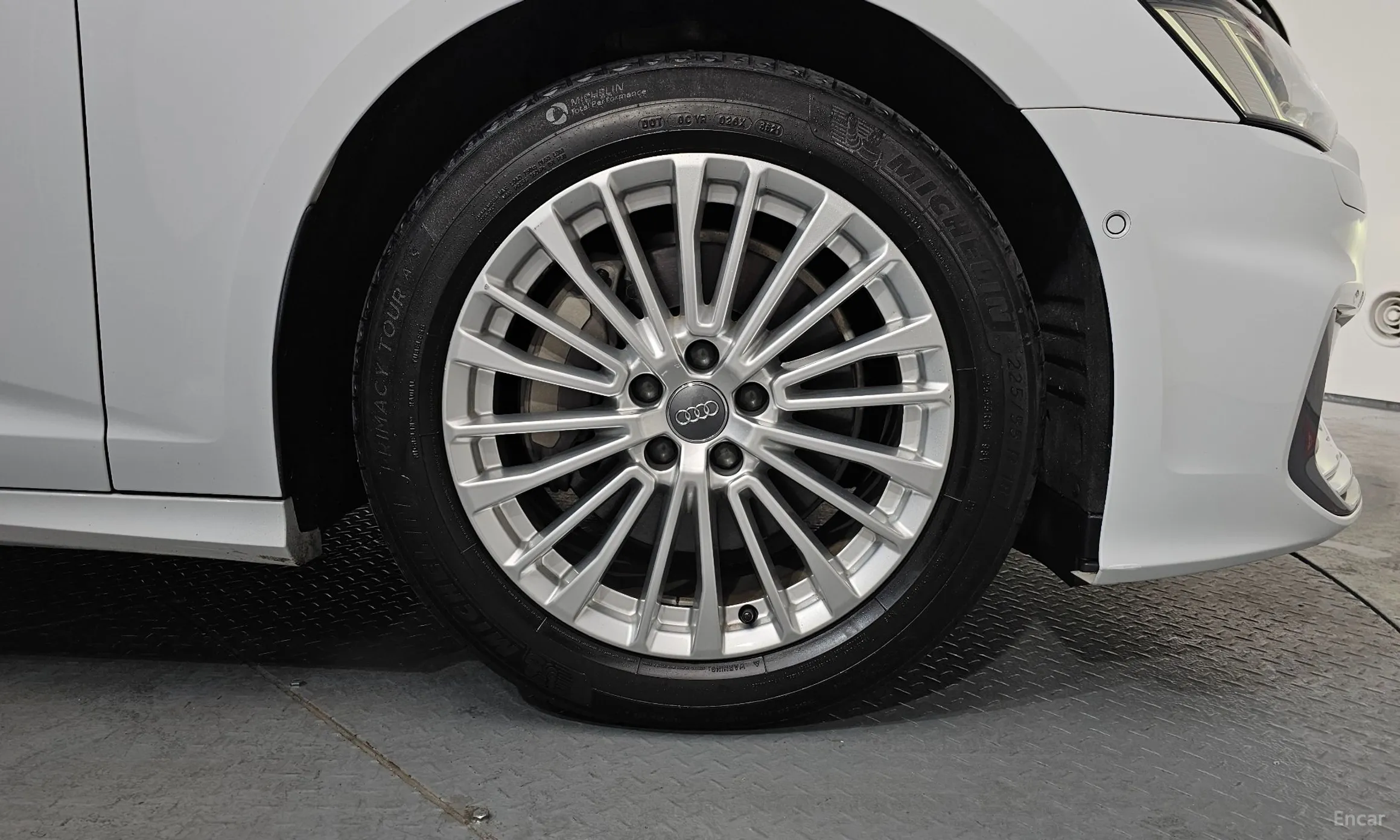 Audi A6 (C8) превью 5
