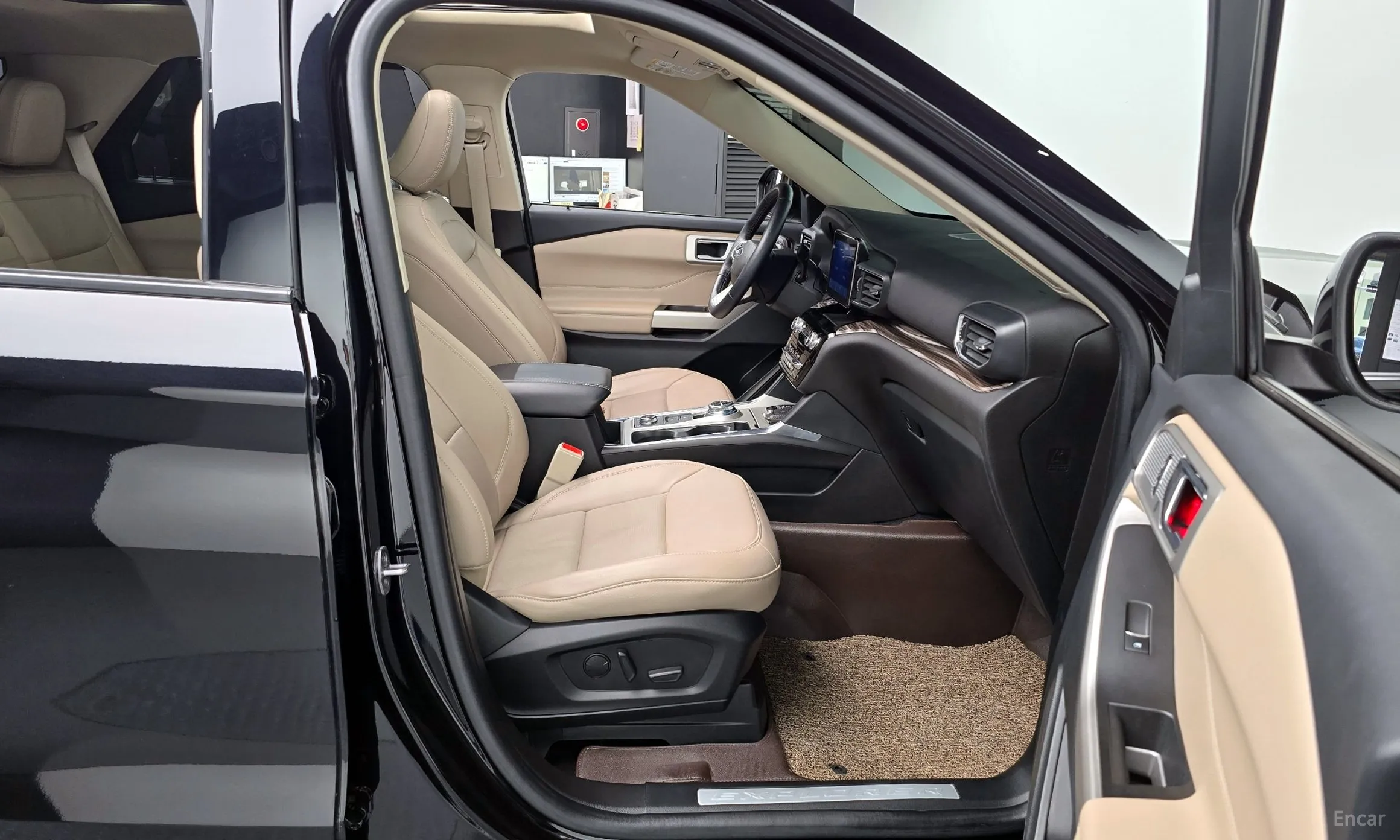 Ford Explorer 6th Generation превью 10
