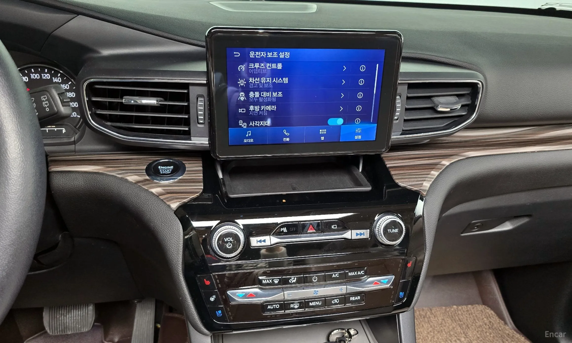 Ford Explorer 6th Generation превью 15