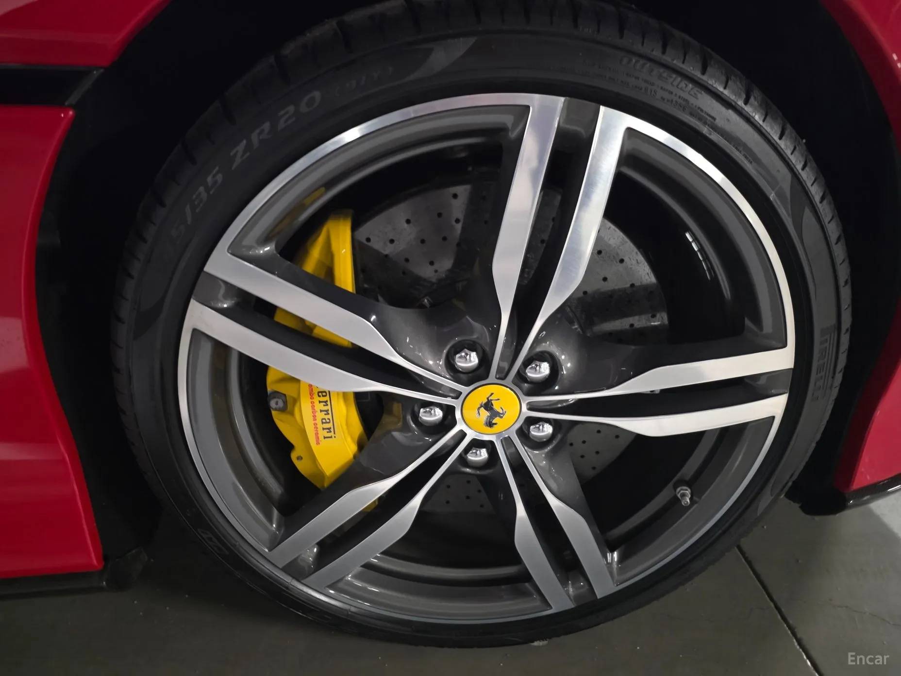 Ferrari Portofino превью 20