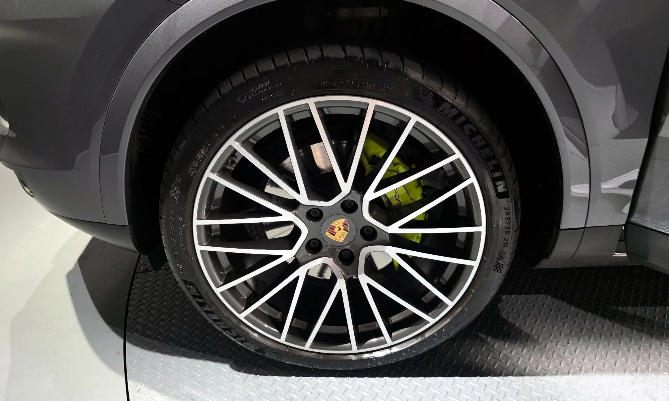 Porsche Cayenne (PO536) превью 5