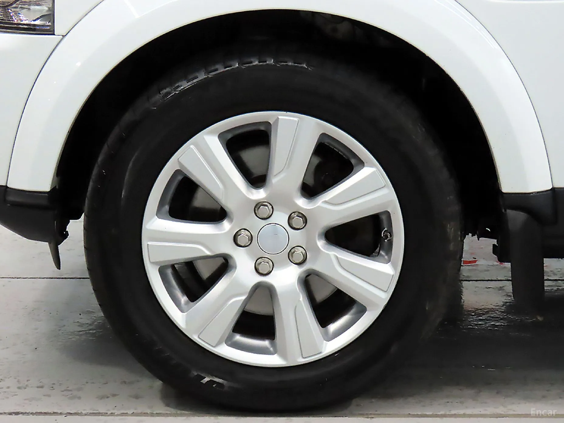 Land Rover Discovery 4 превью 20