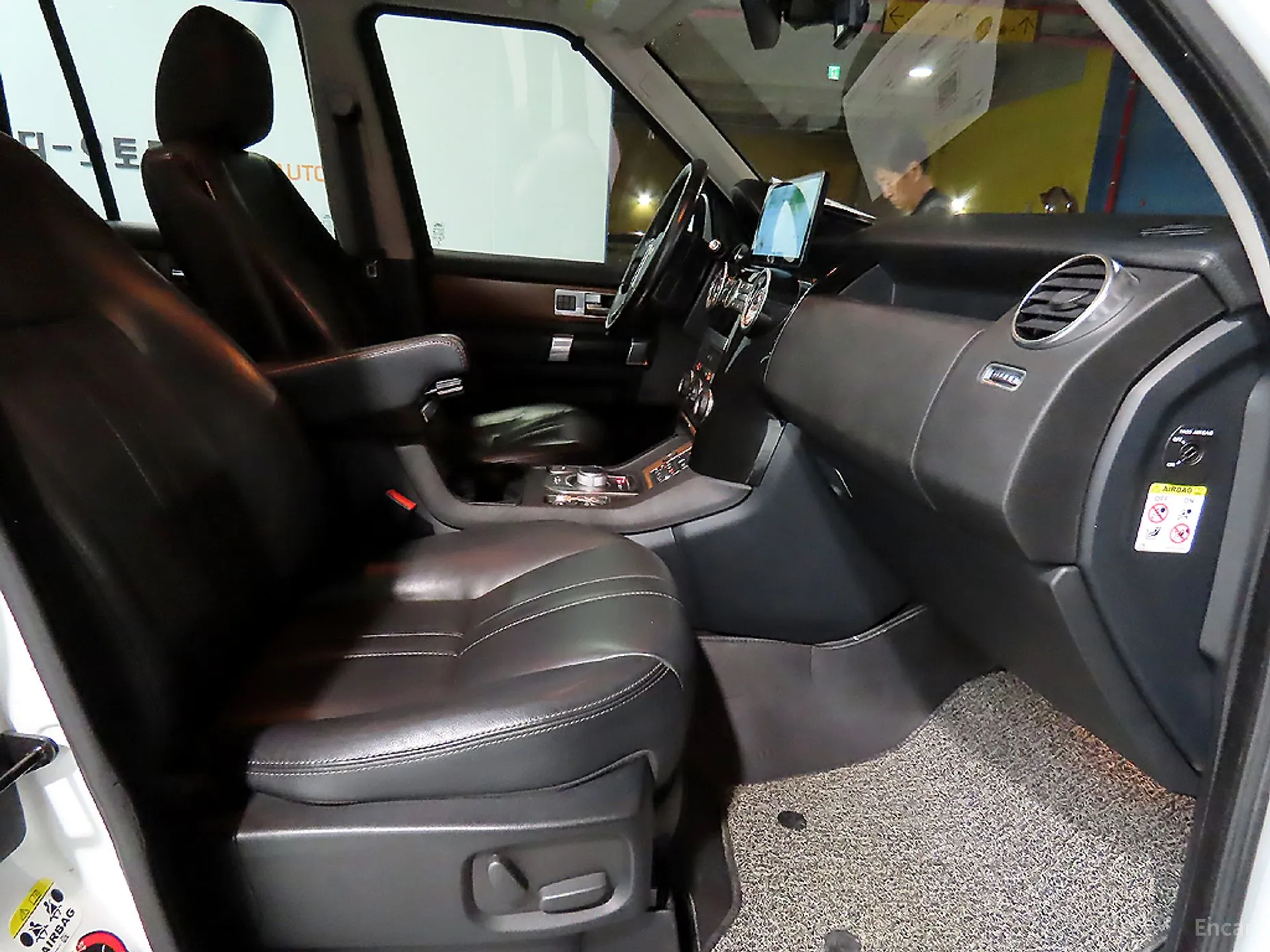 Land Rover Discovery 4 превью 8