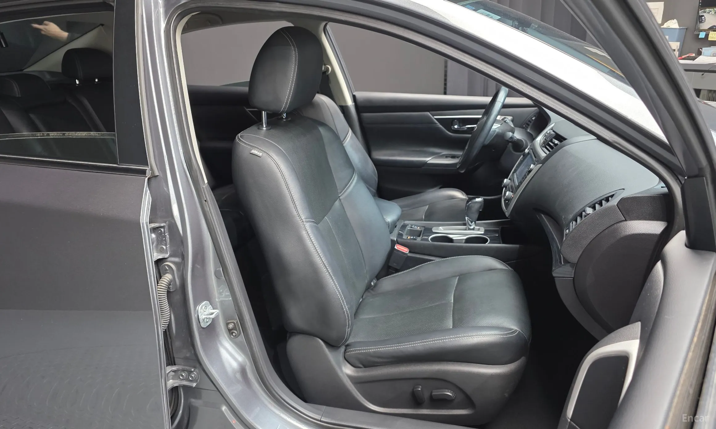 Nissan Altima превью 12