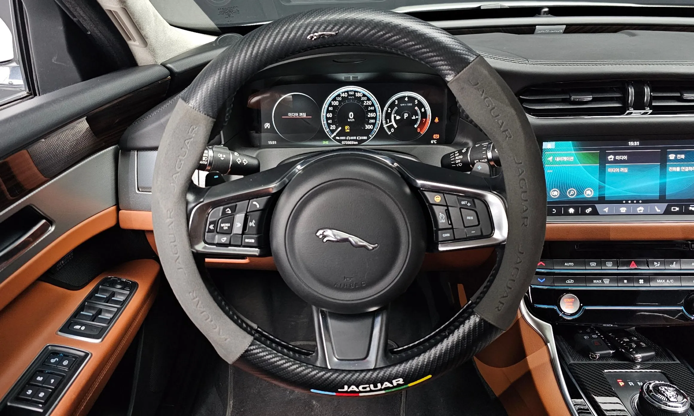 Jaguar XF (x260) превью 13