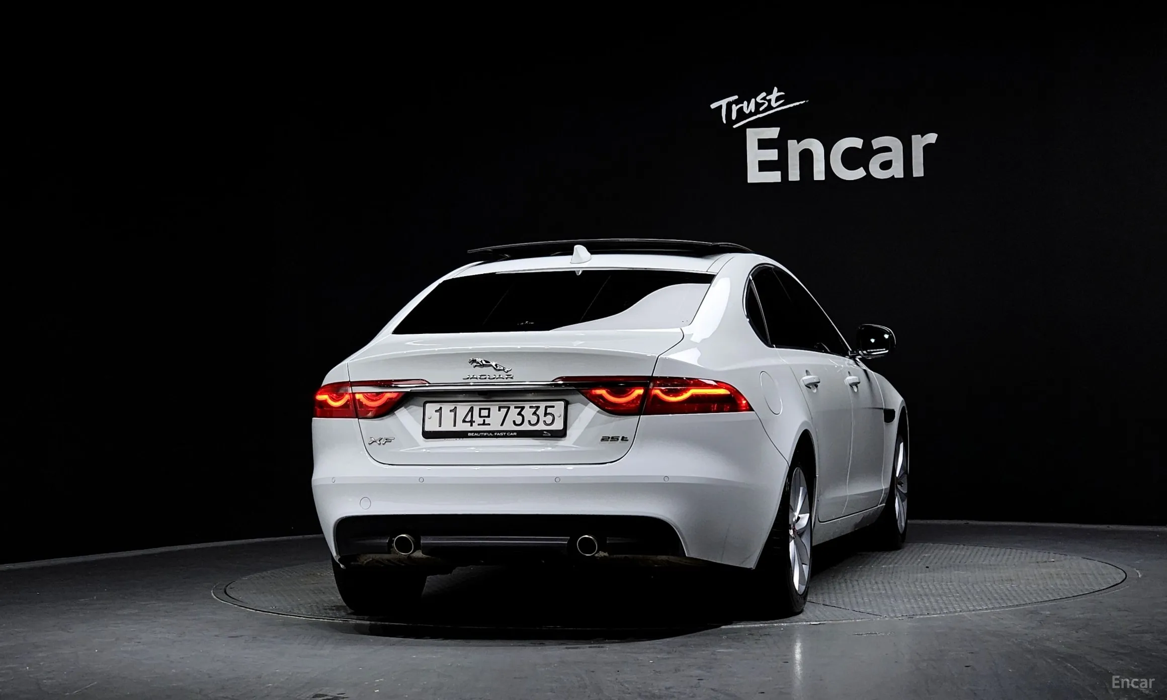 Jaguar XF (x260) превью 4