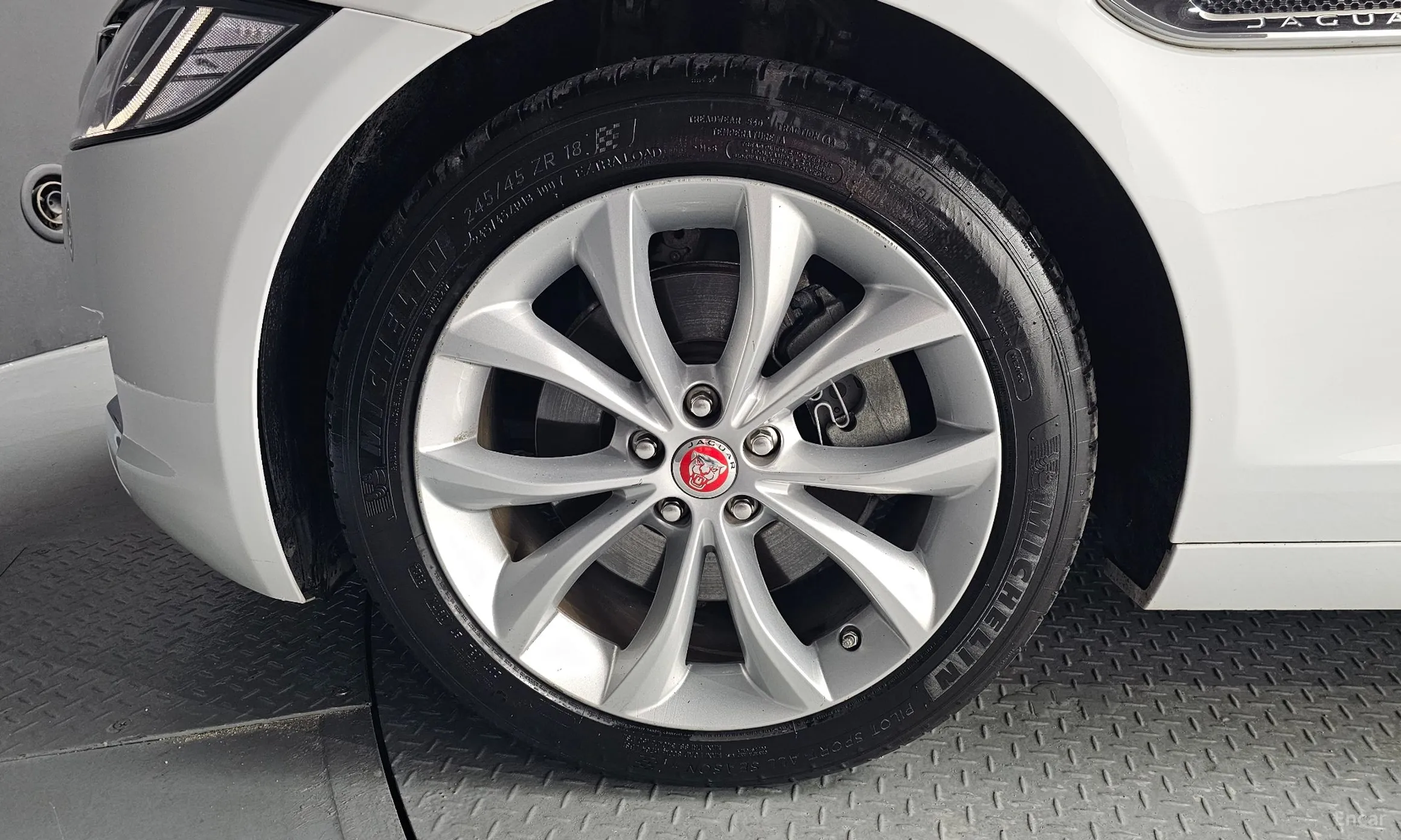 Jaguar XF (x260) превью 5