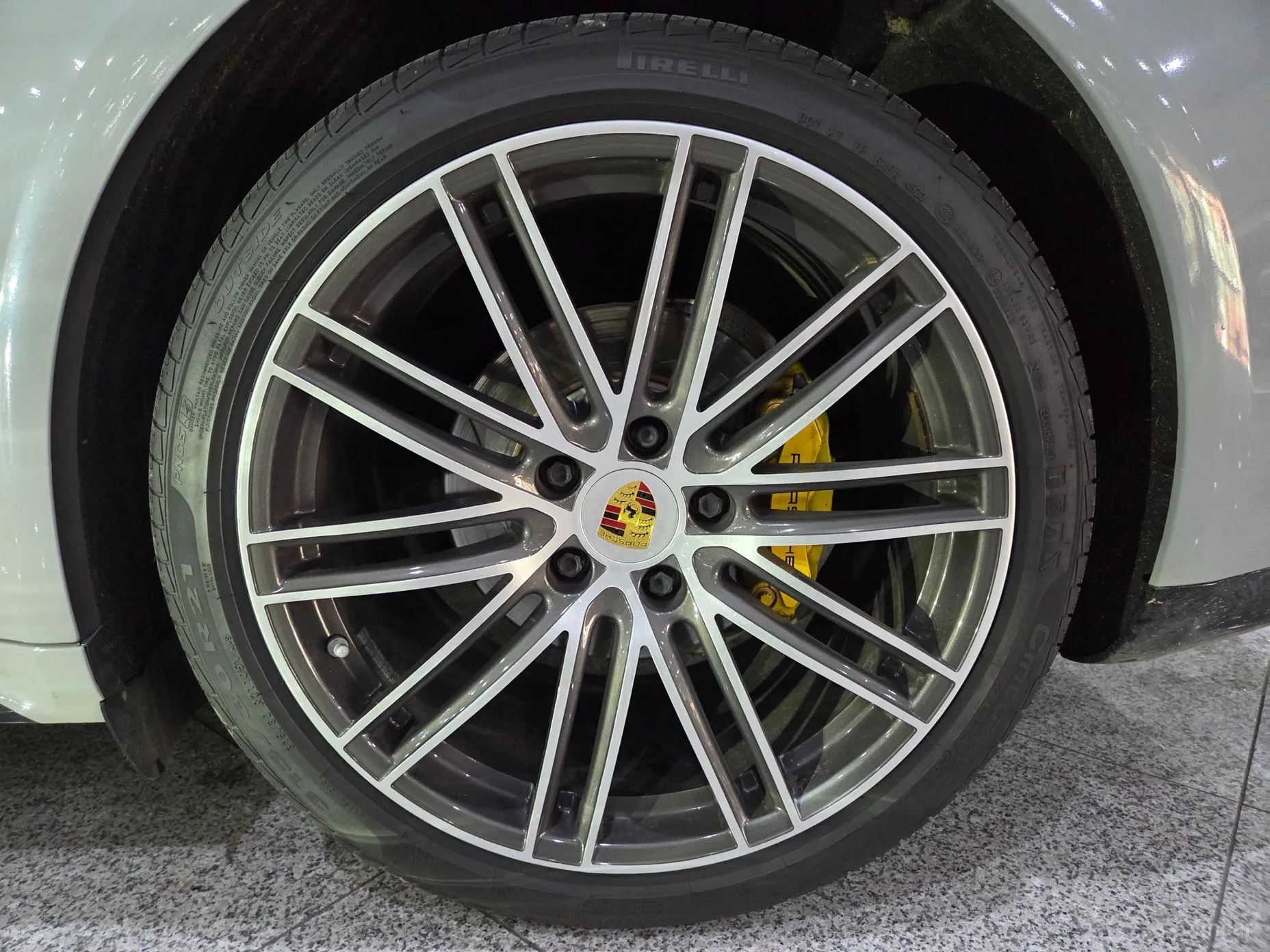 Porsche Panamera (971) превью 19