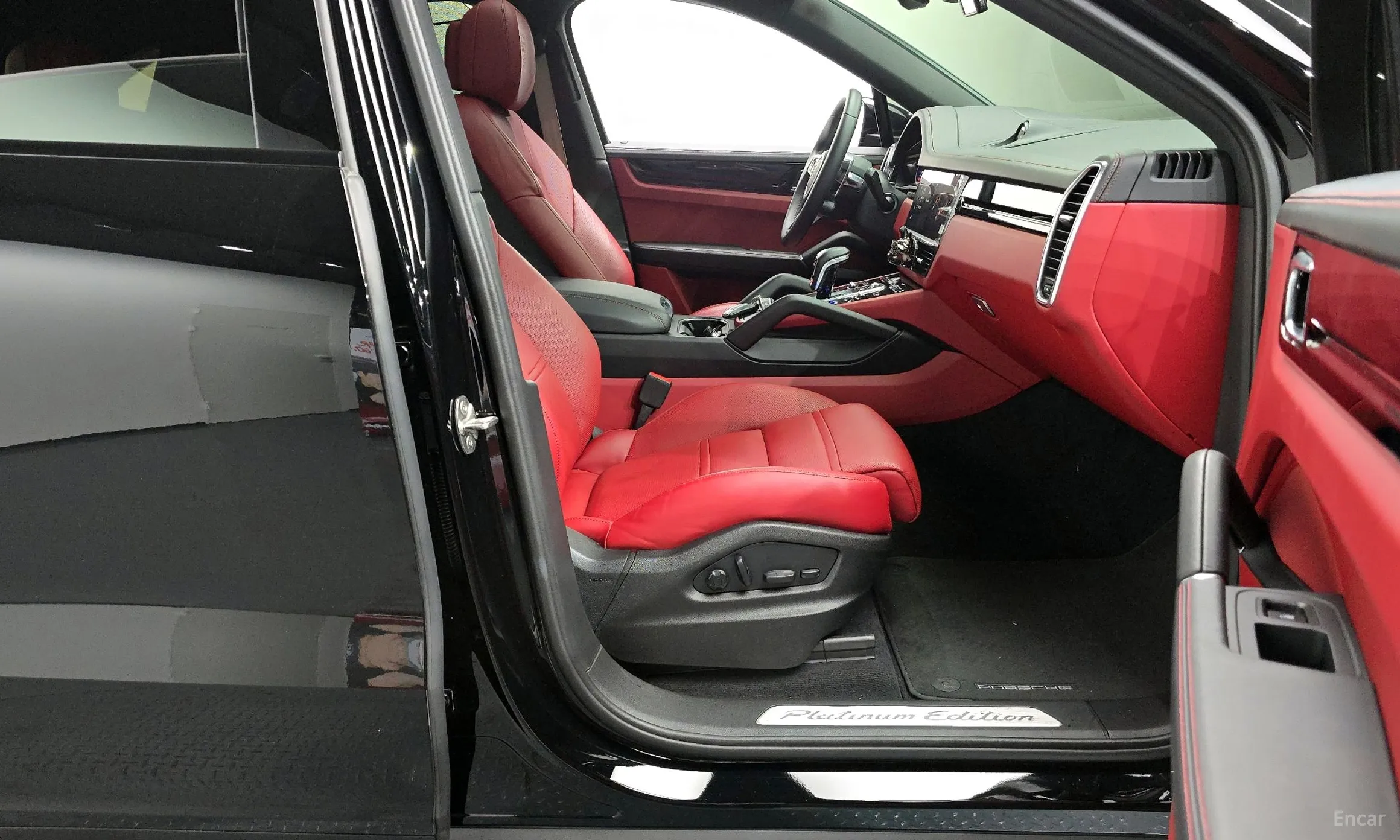 Porsche Cayenne (PO536) превью 11
