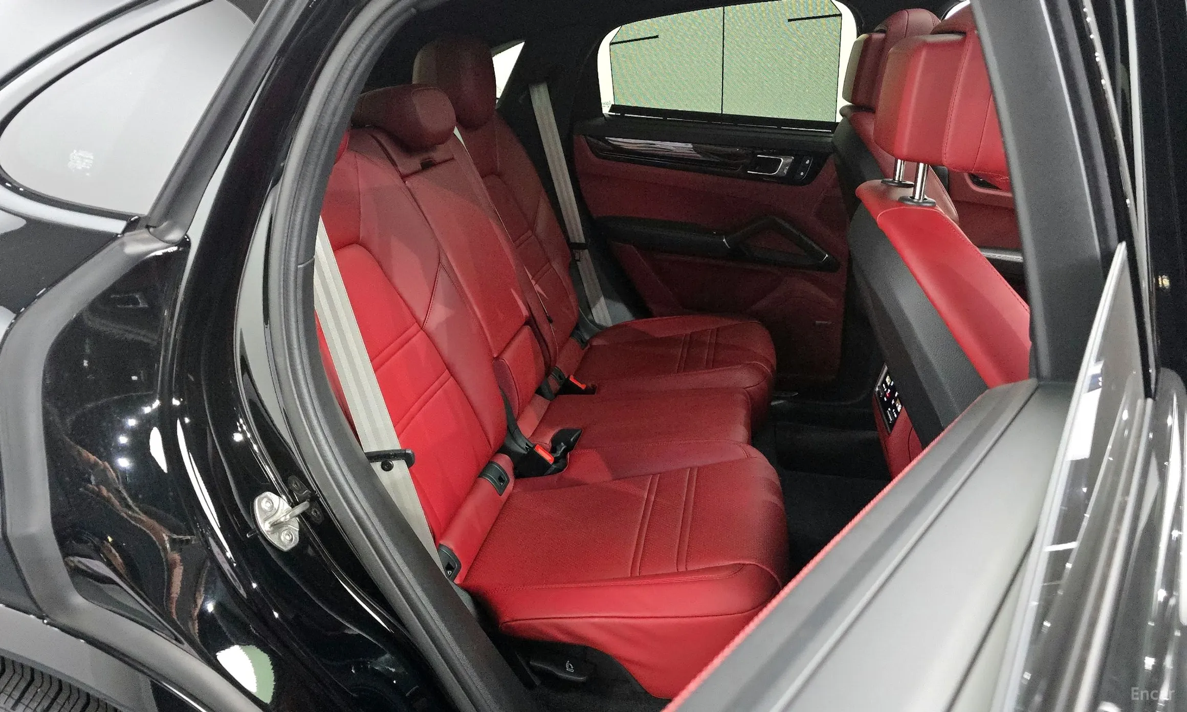 Porsche Cayenne (PO536) превью 12