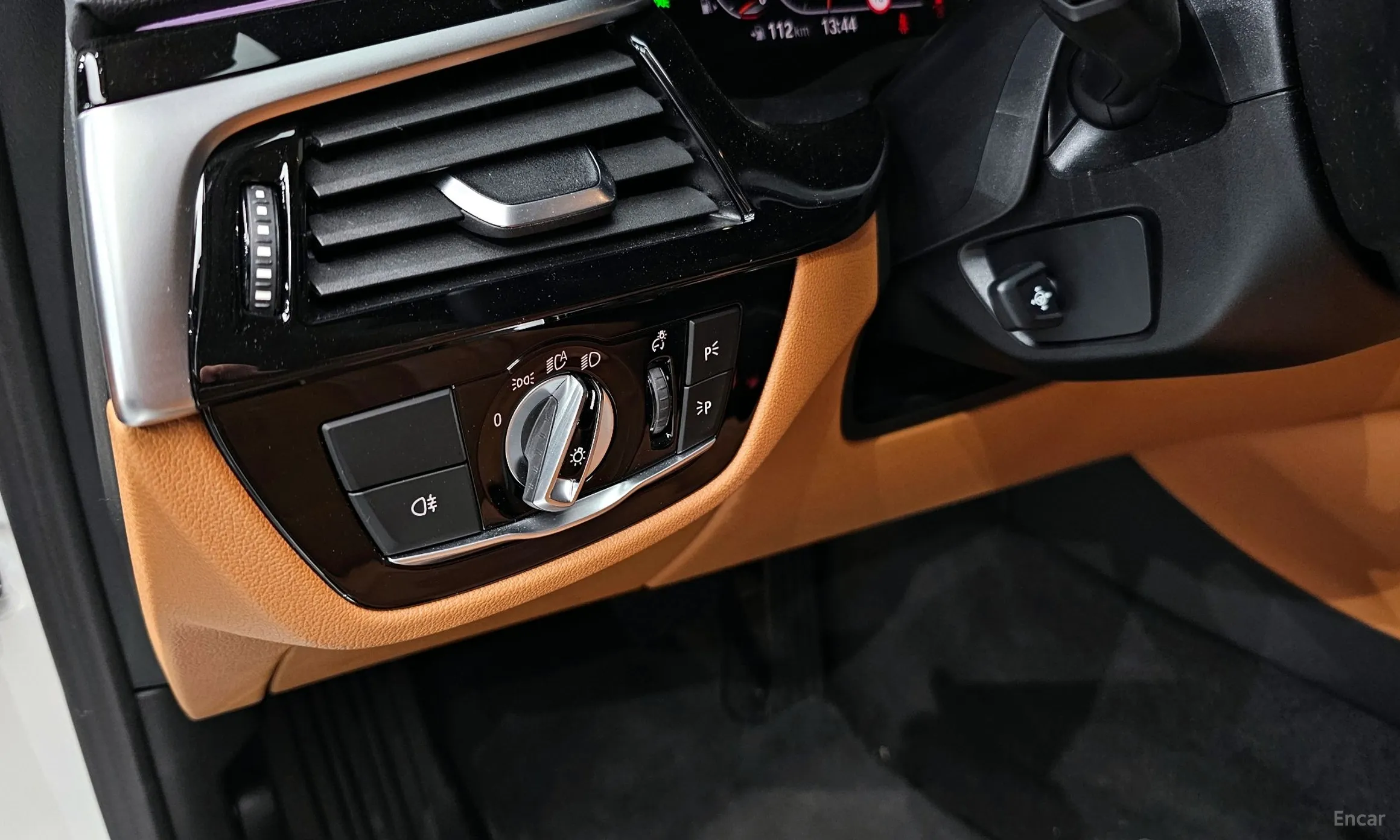 BMW 5 Series (G30) превью 16