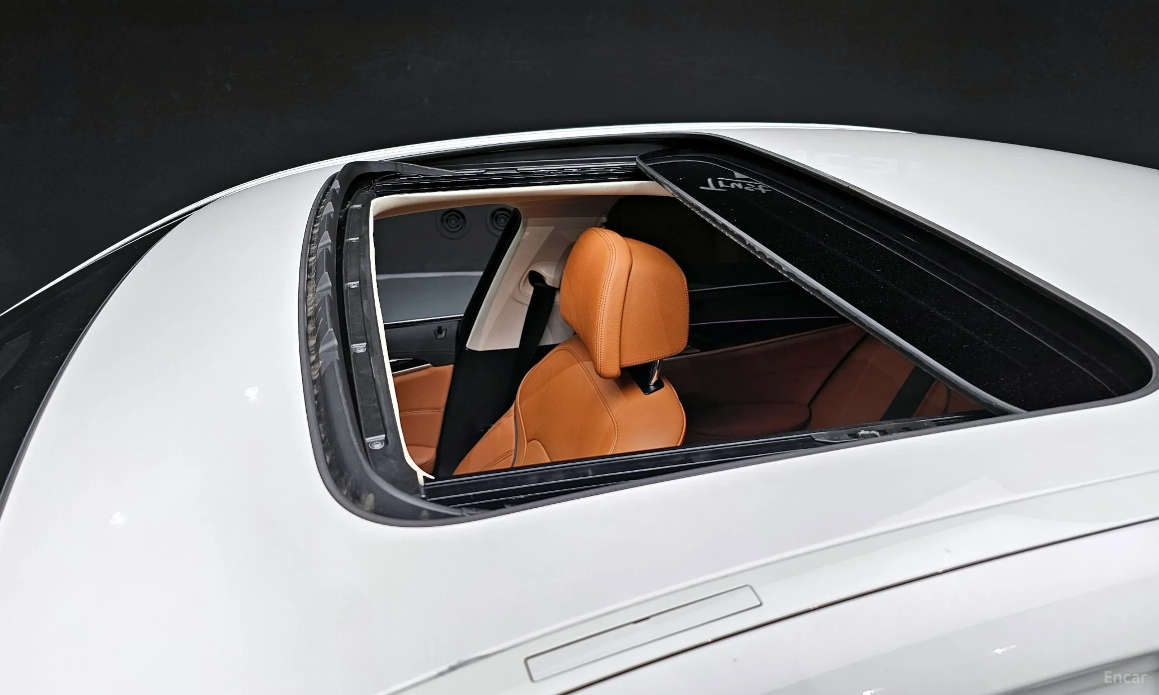BMW 5 Series (G30) превью 18