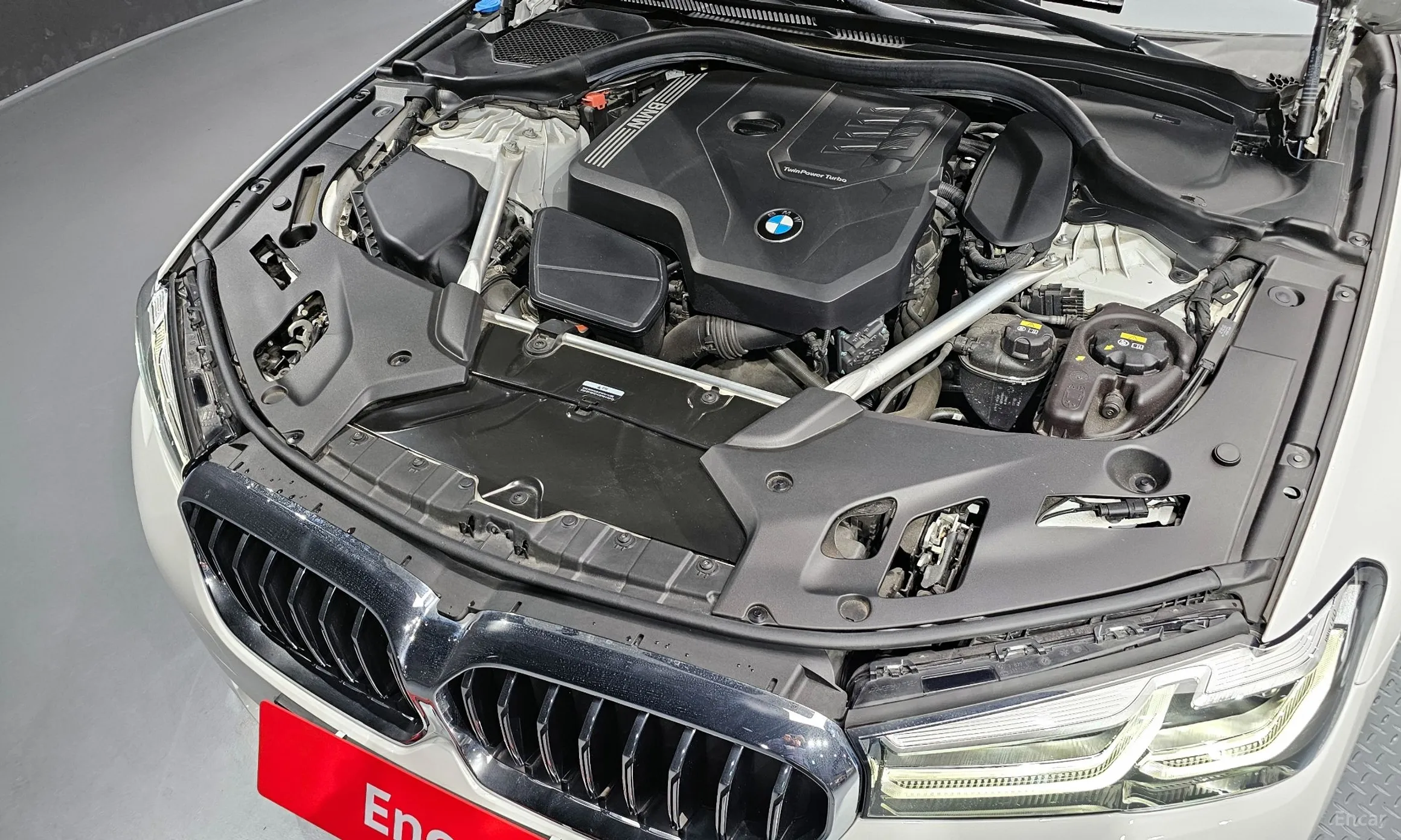 BMW 5 Series (G30) превью 6