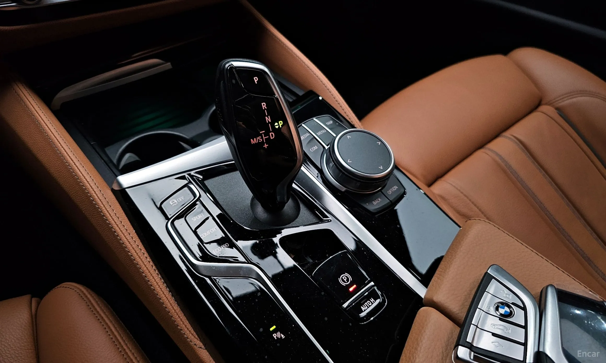 BMW 5 Series (G30) превью 9