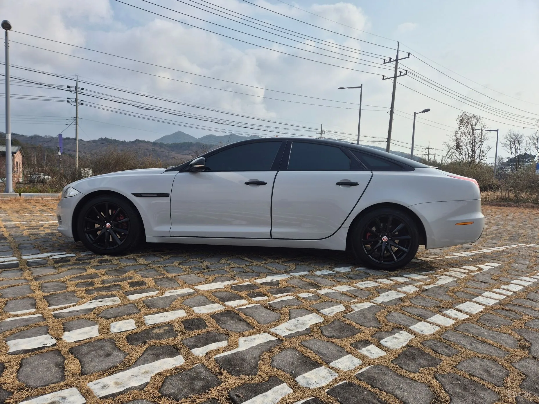 Jaguar All New XJ превью 11