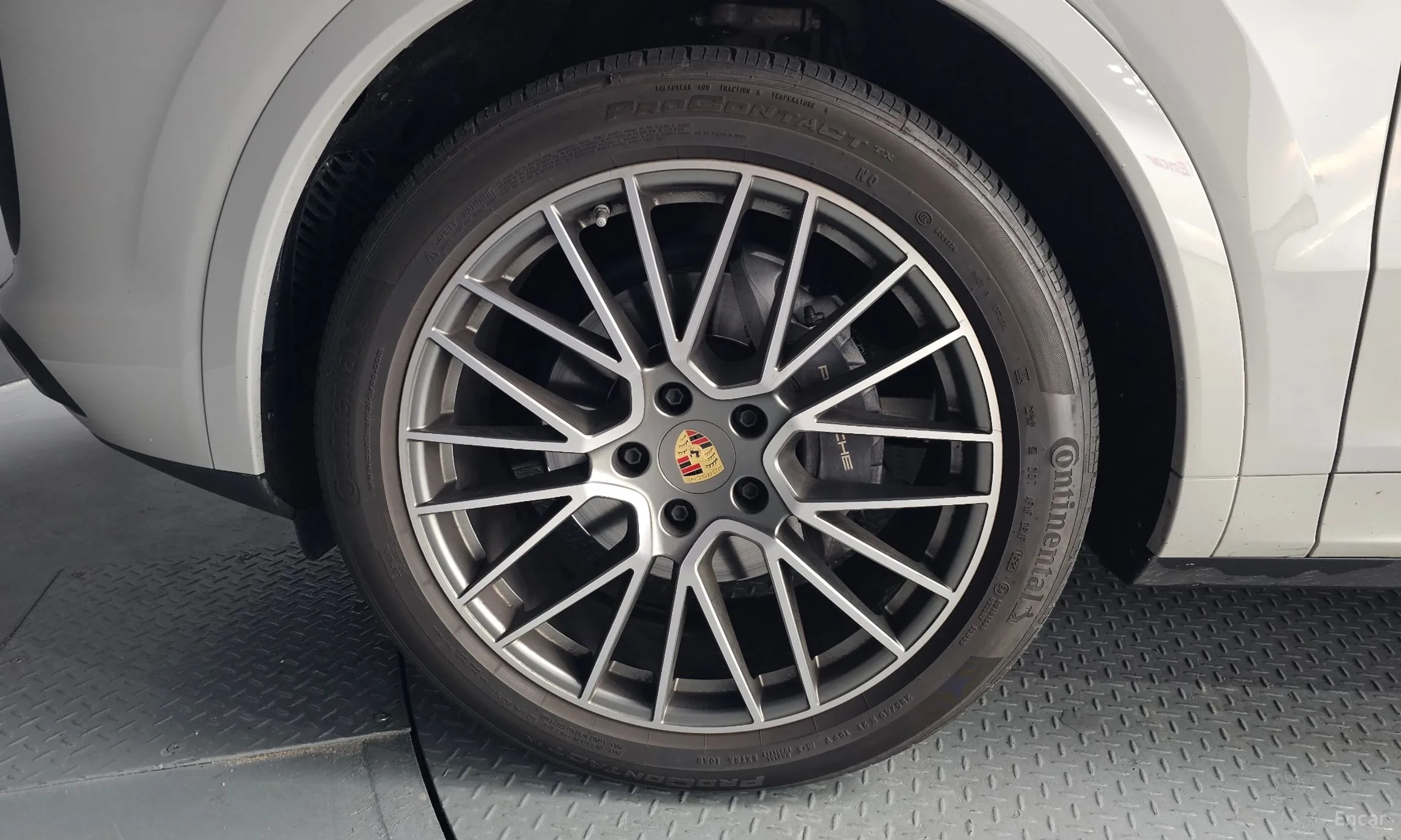 Porsche Cayenne (PO536) превью 5