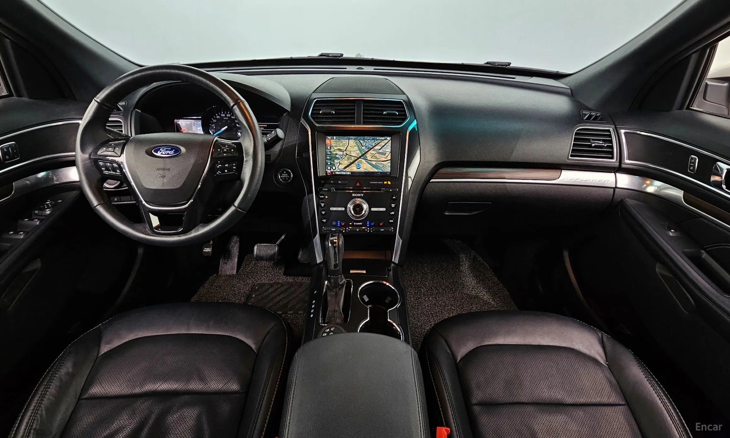 Ford Explorer превью 7