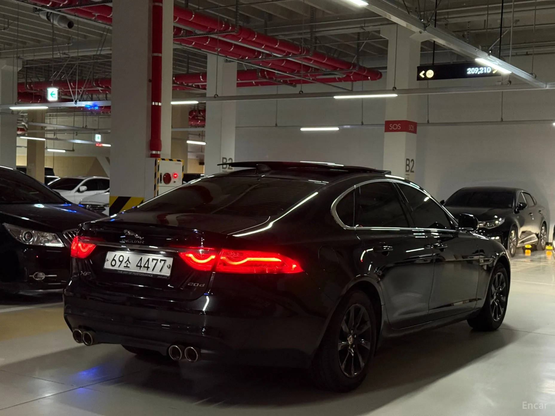 Jaguar XF (x260) превью 4