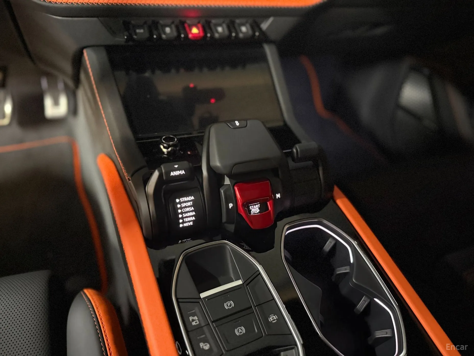 Lamborghini Urus превью 11