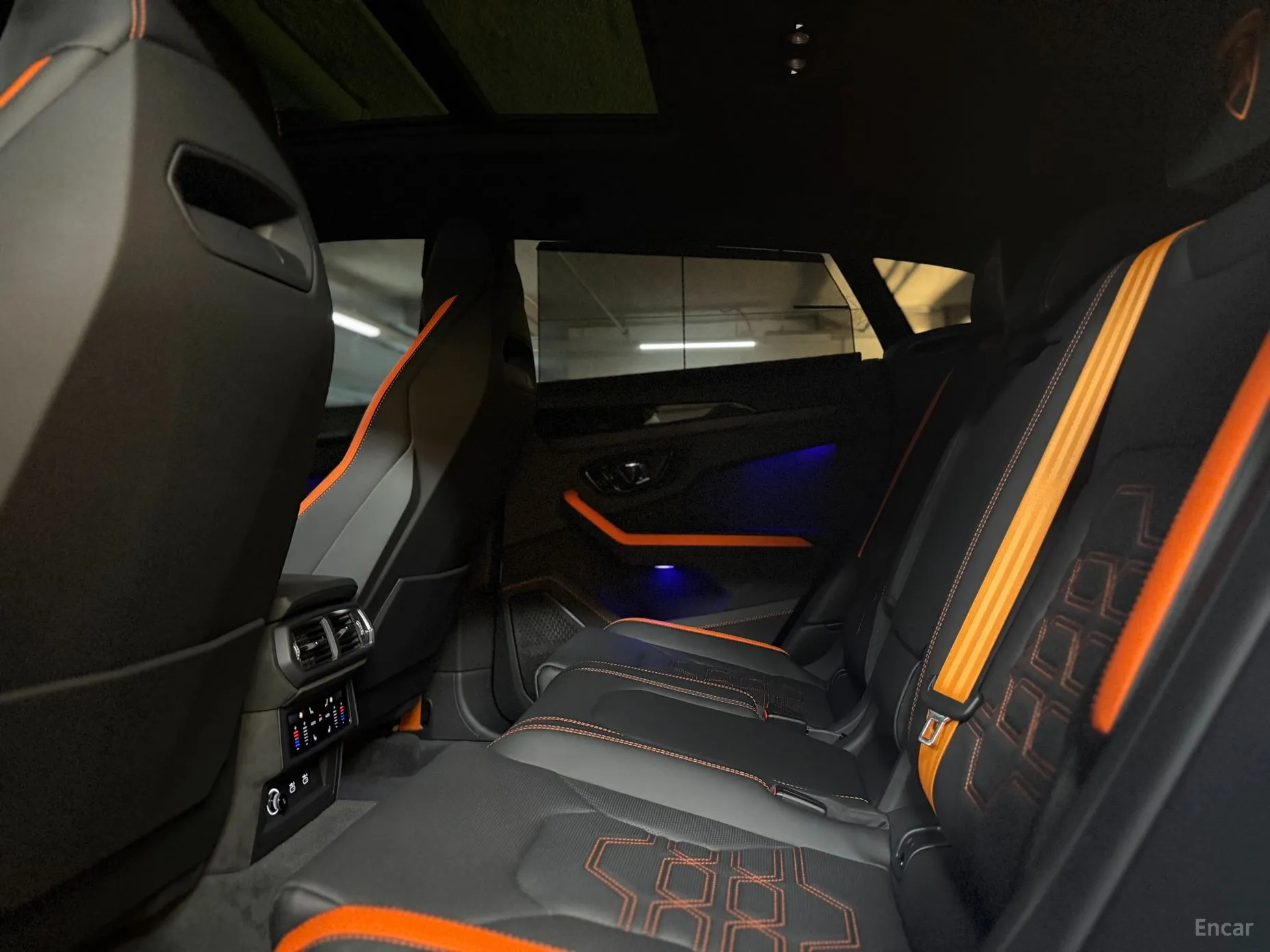 Lamborghini Urus превью 14