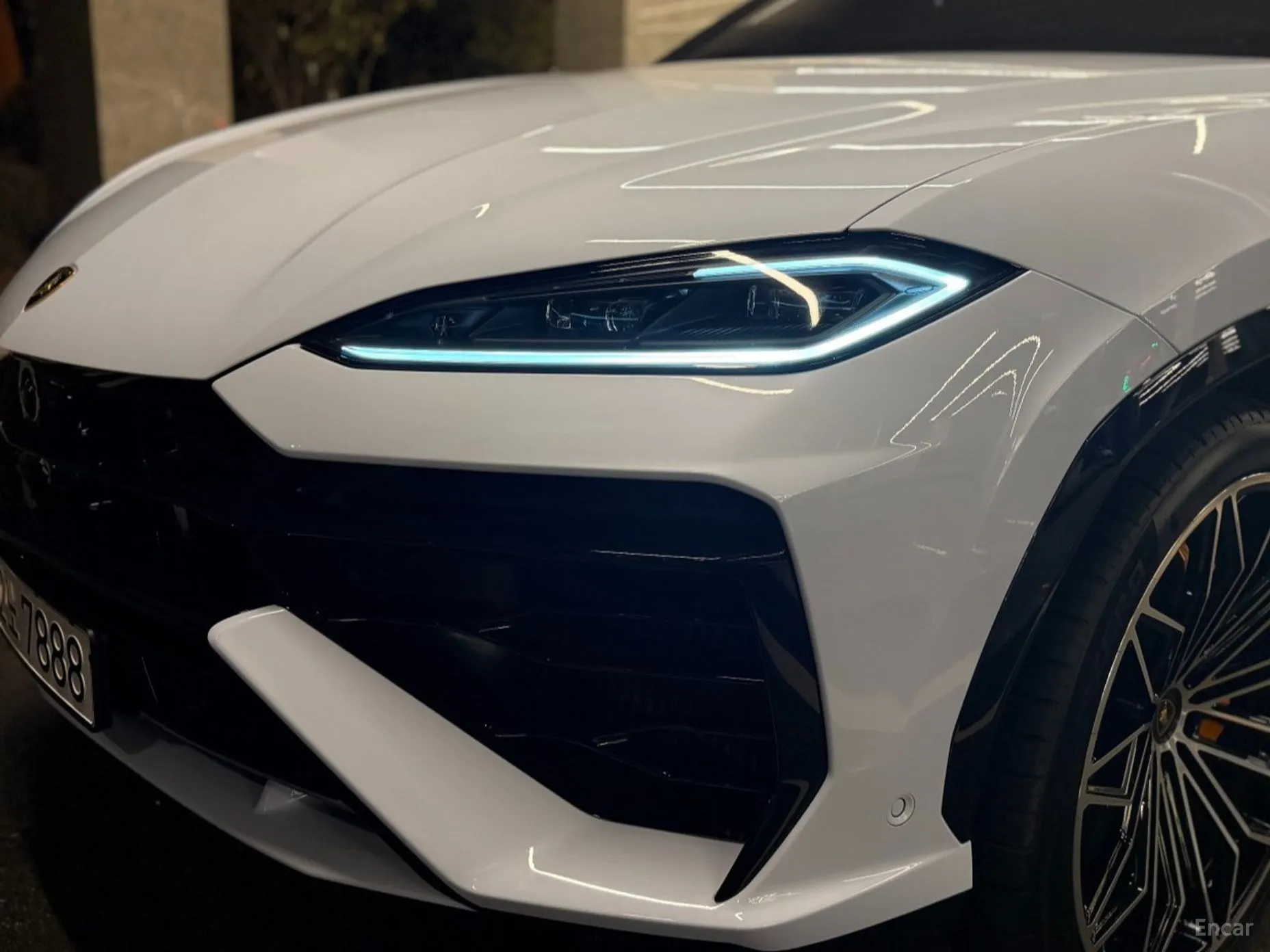 Lamborghini Urus превью 4