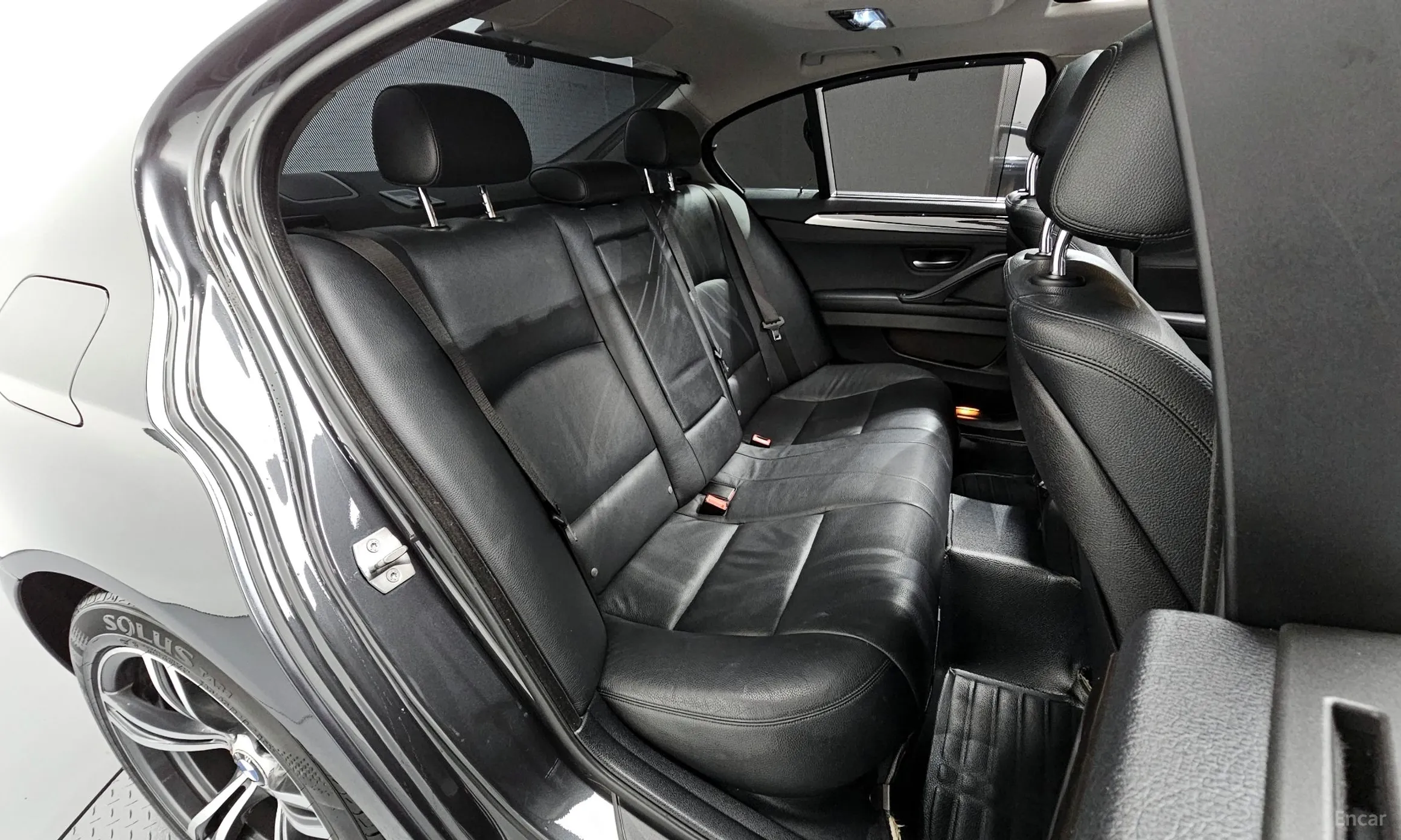 BMW 5 Series (F10) превью 11