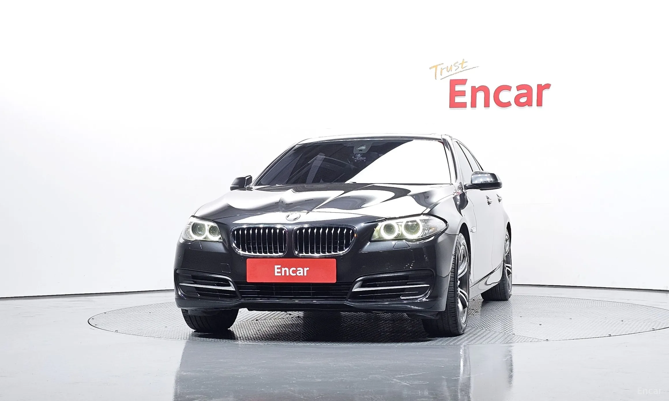 BMW 5 Series (F10) превью 3