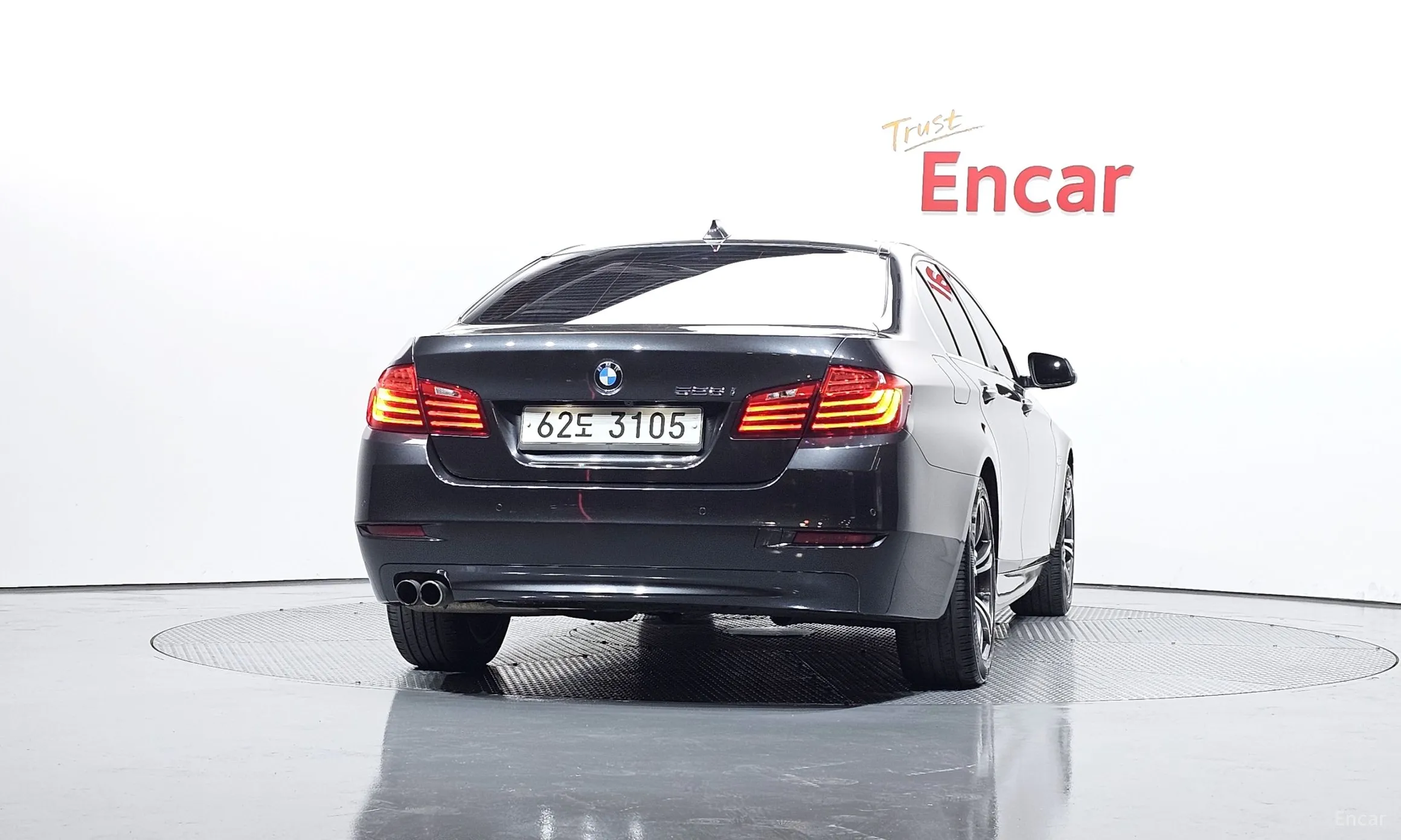 BMW 5 Series (F10) превью 4