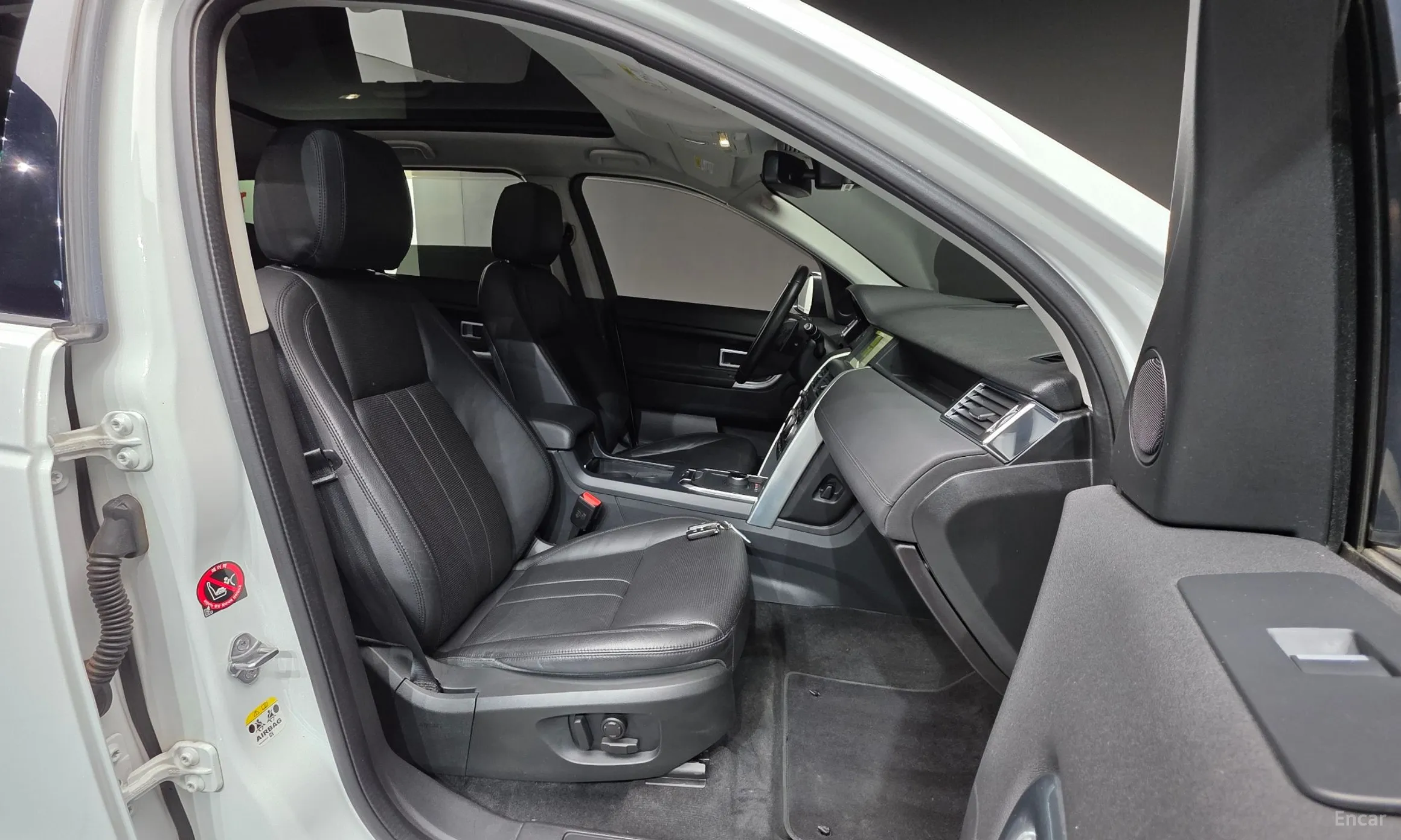 Land Rover Discovery Sports превью 10