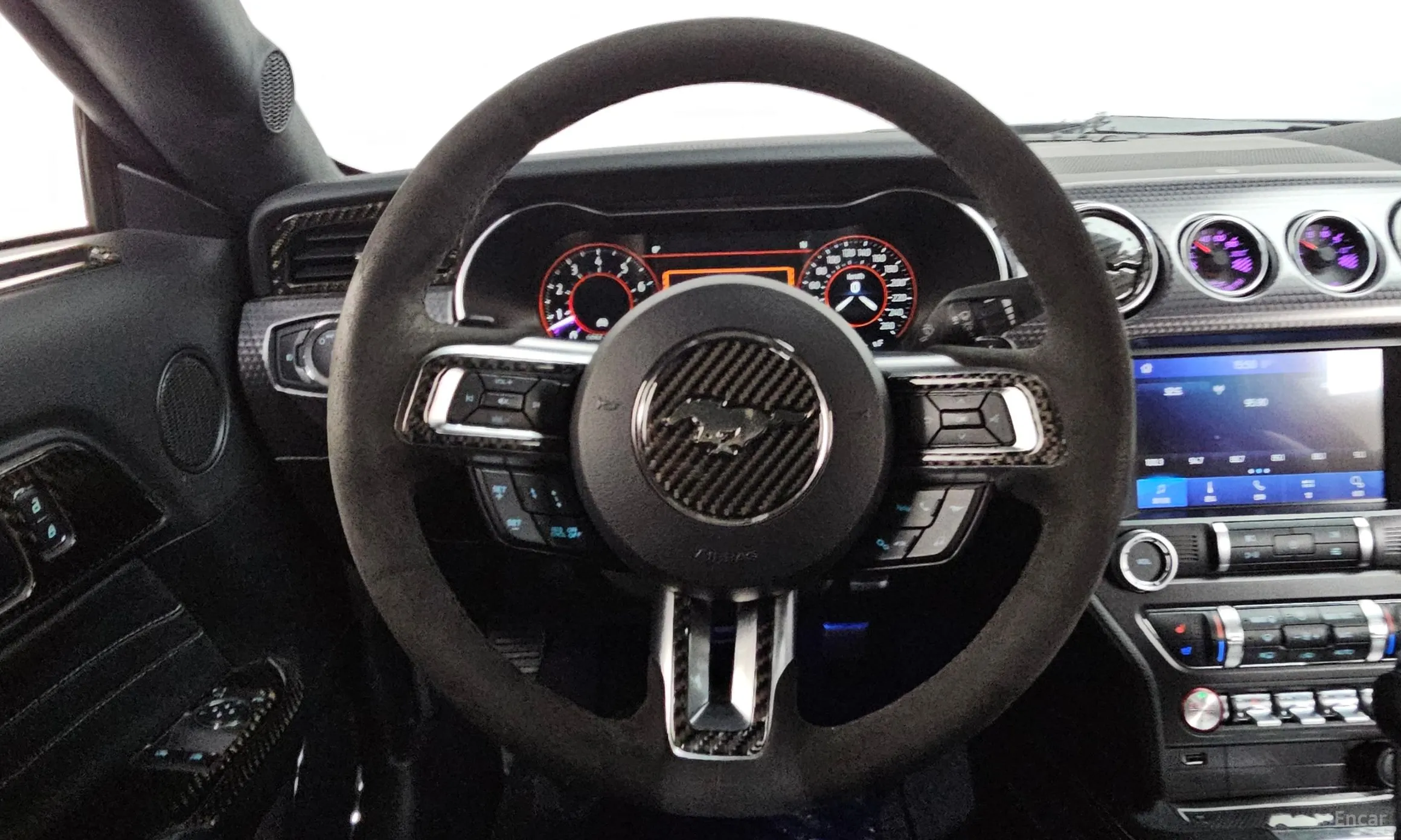 Ford Mustang превью 13