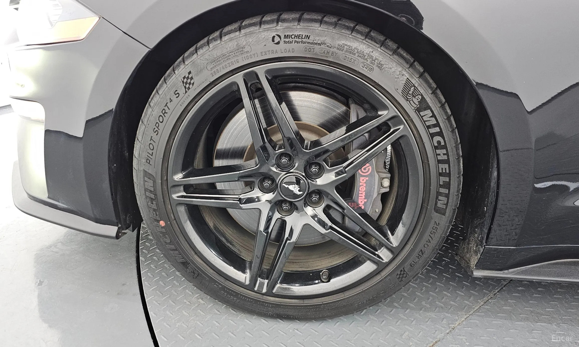 Ford Mustang превью 5