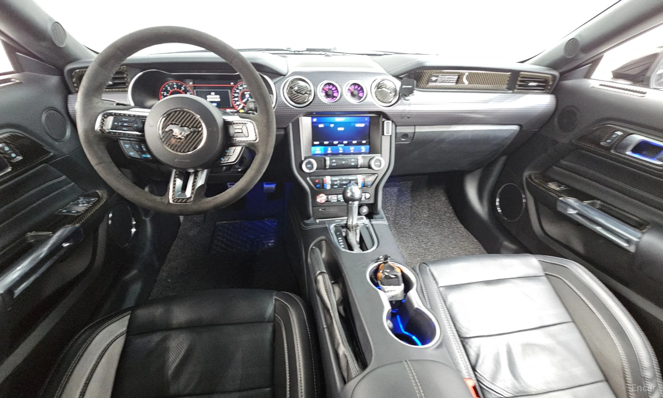 Ford Mustang превью 7