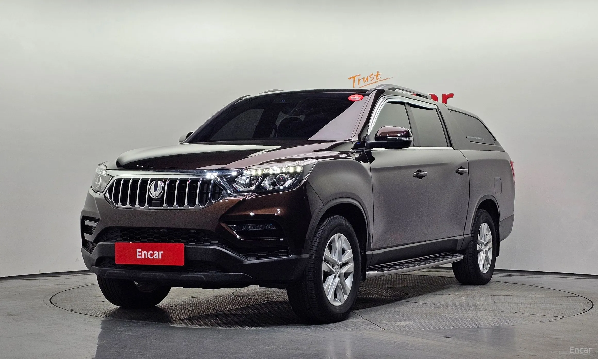 Rexton Sports Khan