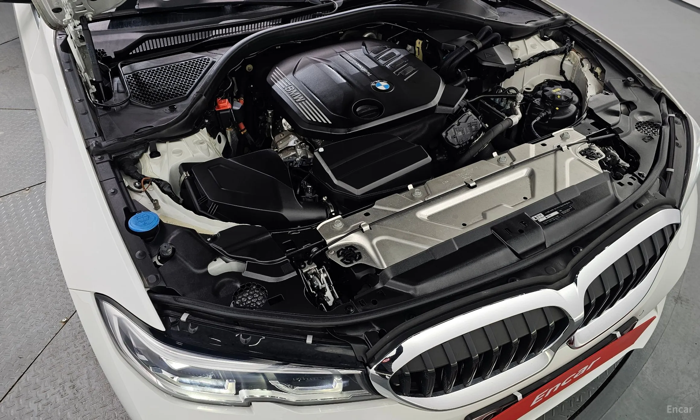 BMW 3 Series (G20) превью 6